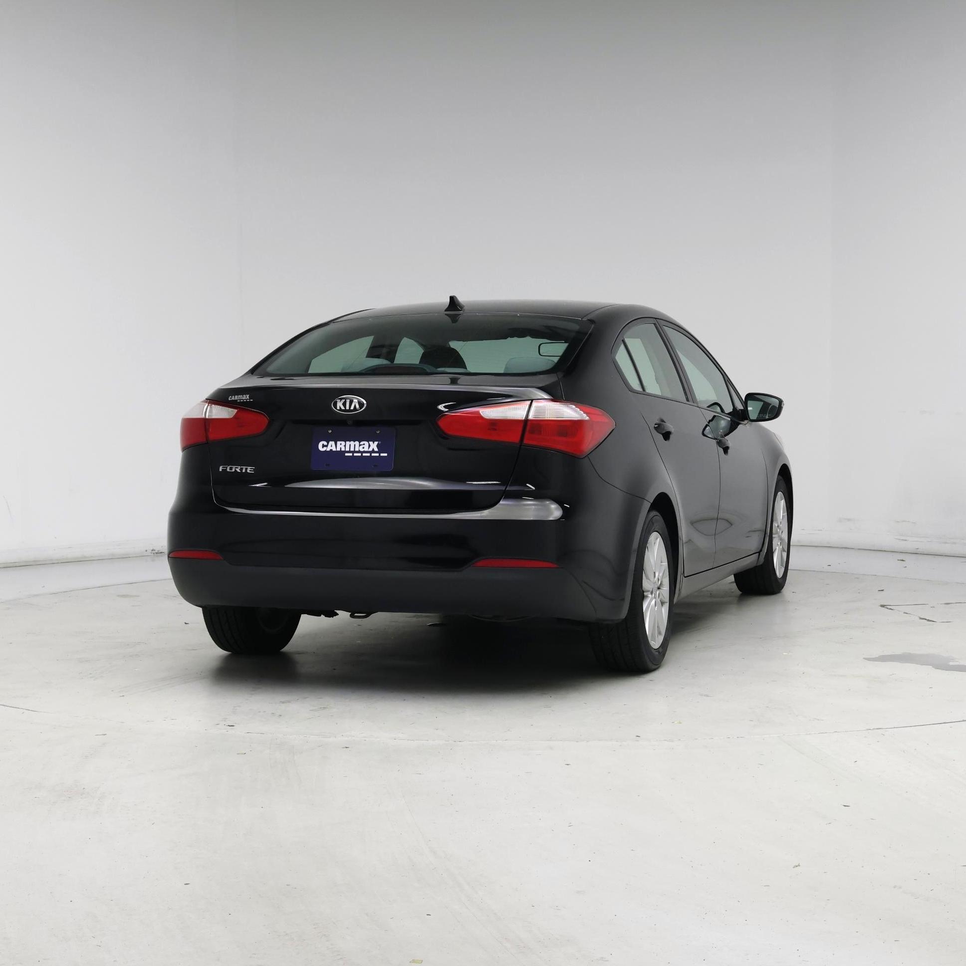 Thumbnail: 2016 Kia Forte - 8