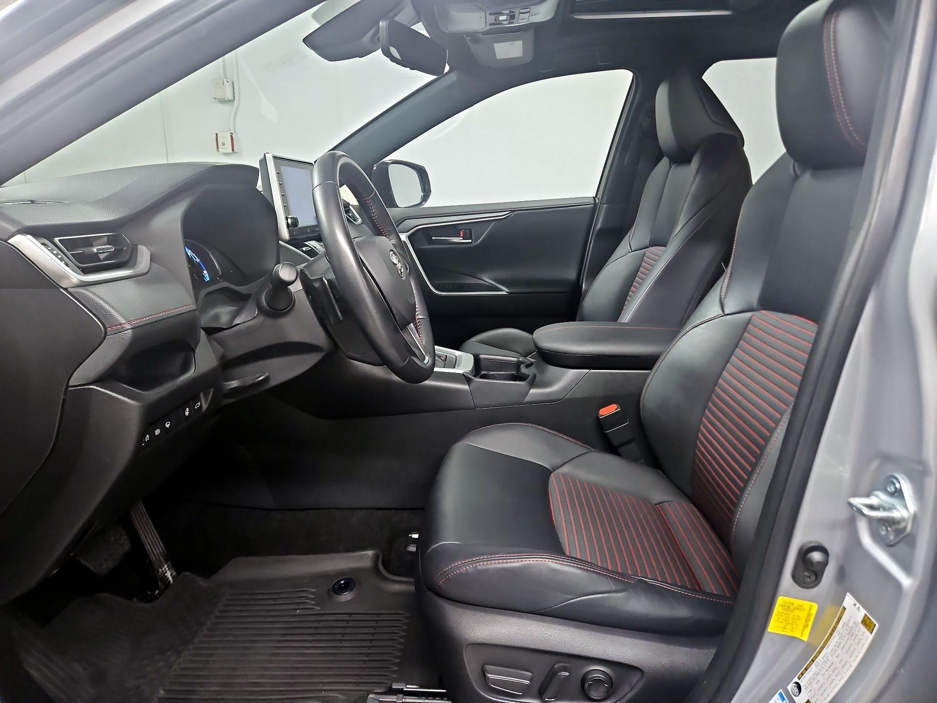 Thumbnail: 2021 Toyota RAV4 - 11