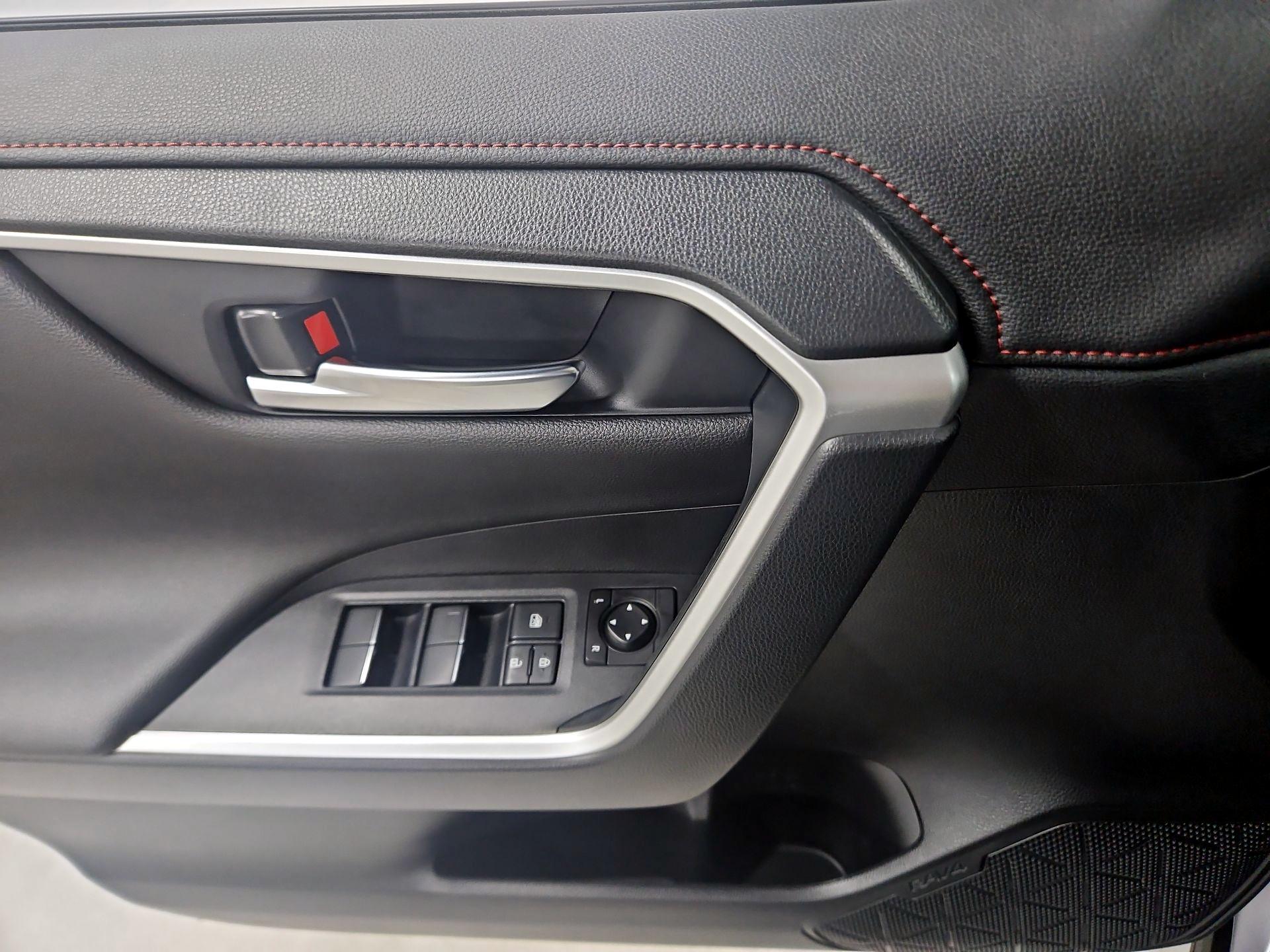 Thumbnail: 2021 Toyota RAV4 - 12