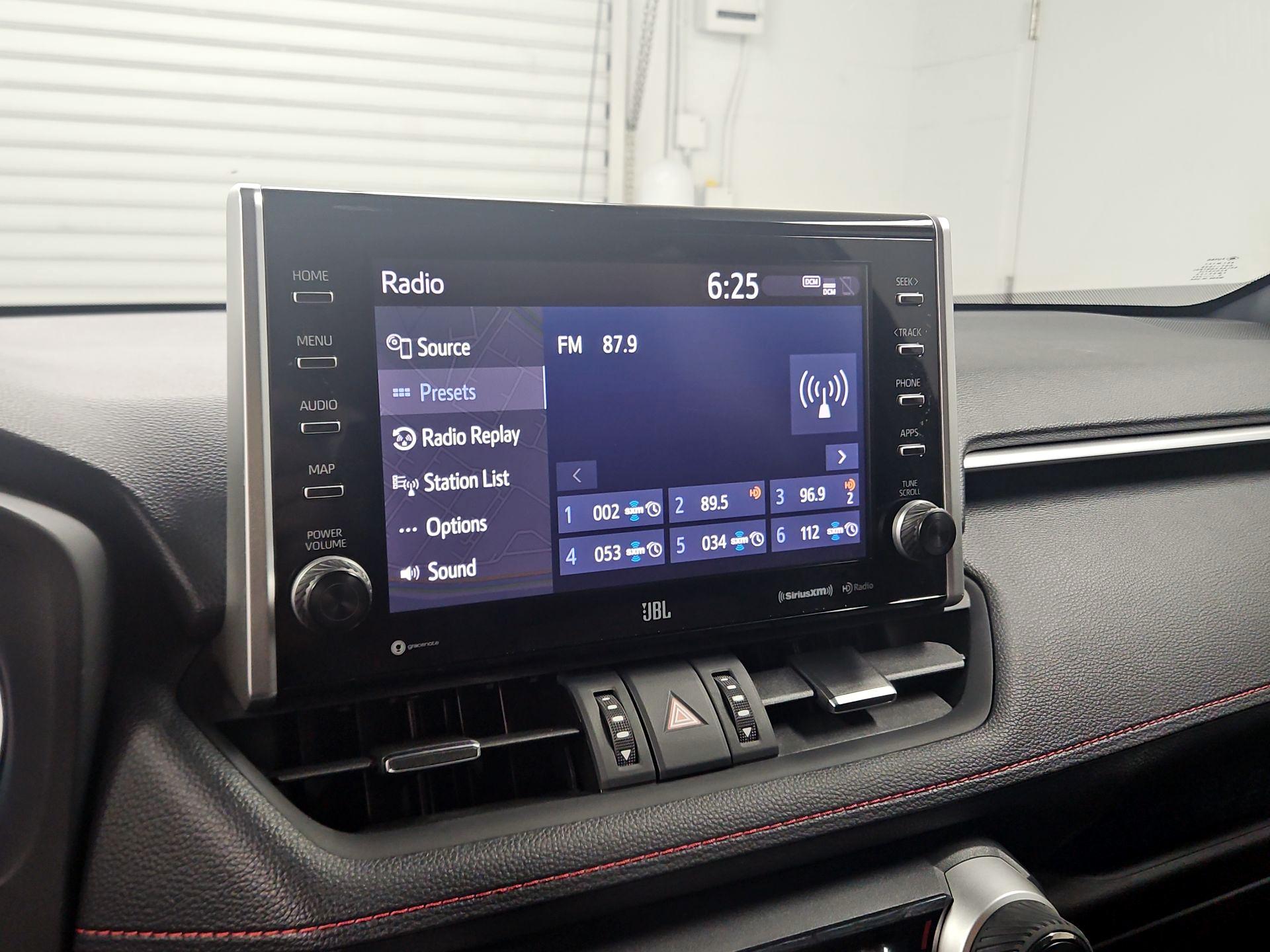 Thumbnail: 2021 Toyota RAV4 - 16