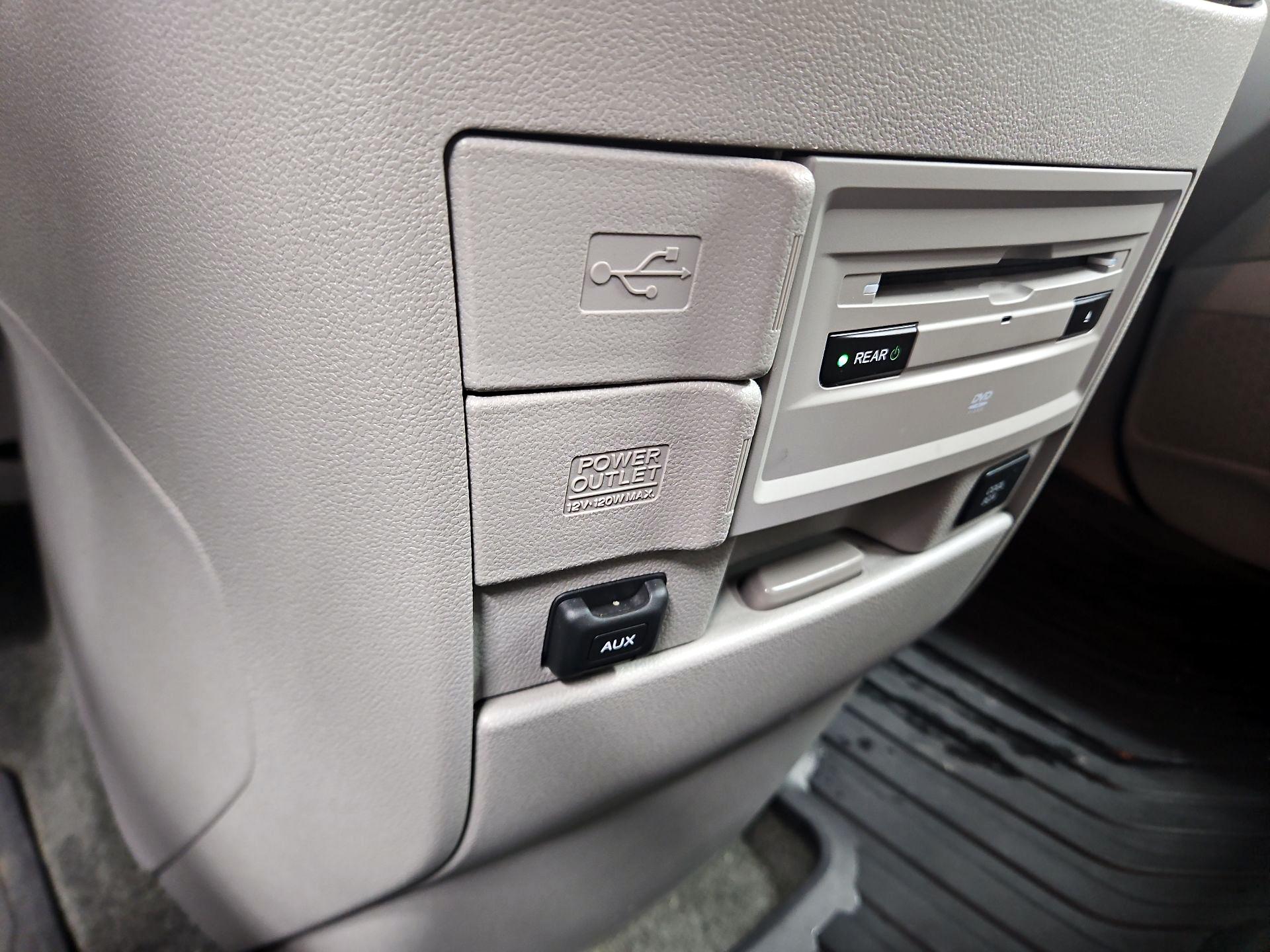 Thumbnail: 2016 Honda Odyssey - 18