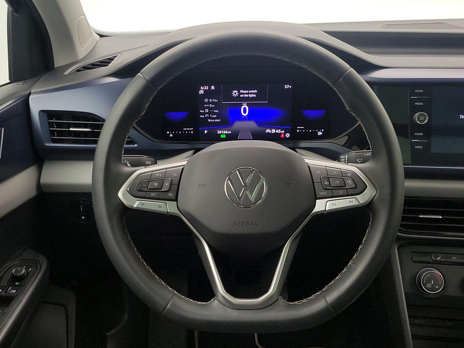 Thumbnail: 2022 Volkswagen Taos - 10