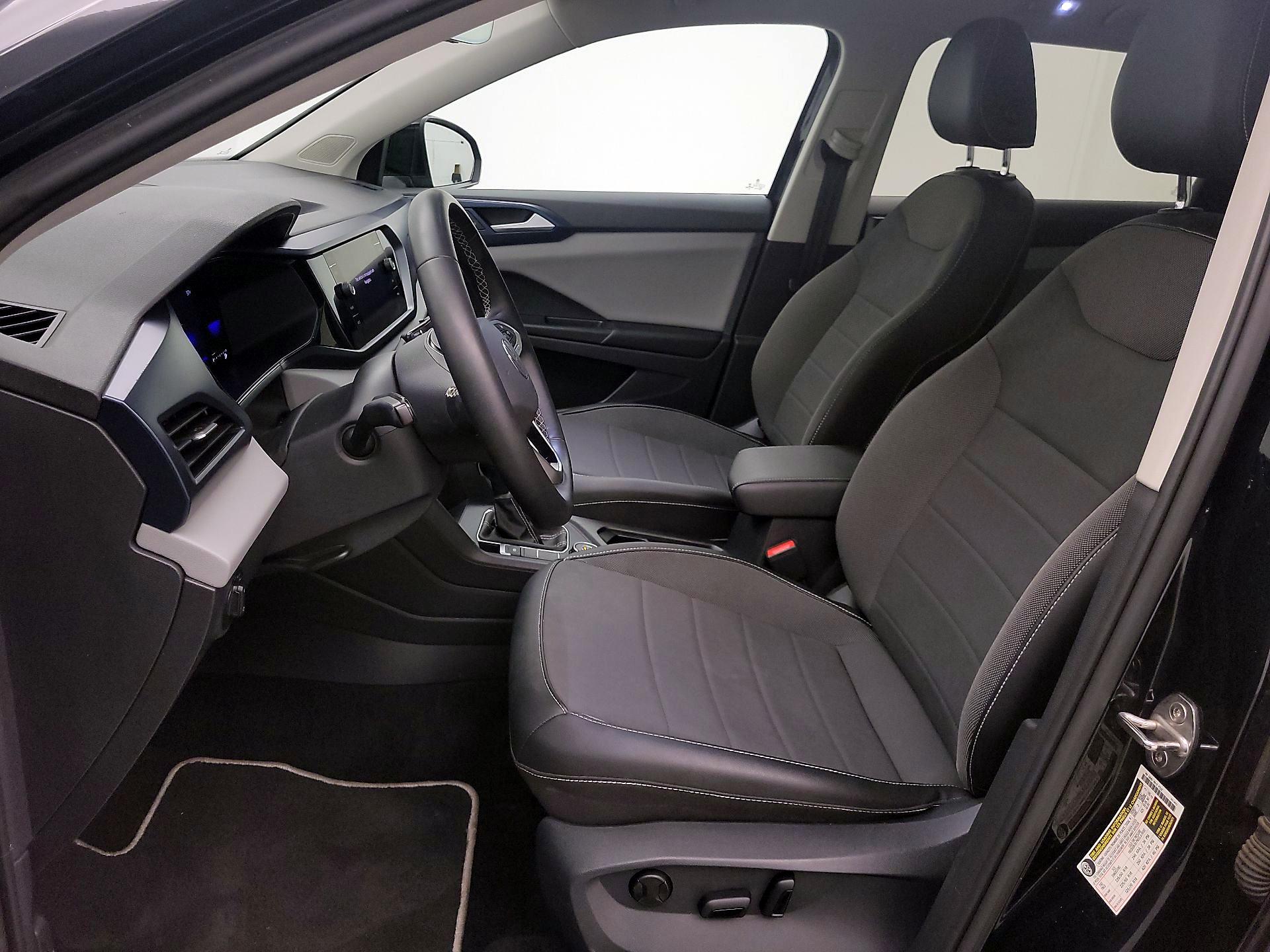 Thumbnail: 2022 Volkswagen Taos - 11