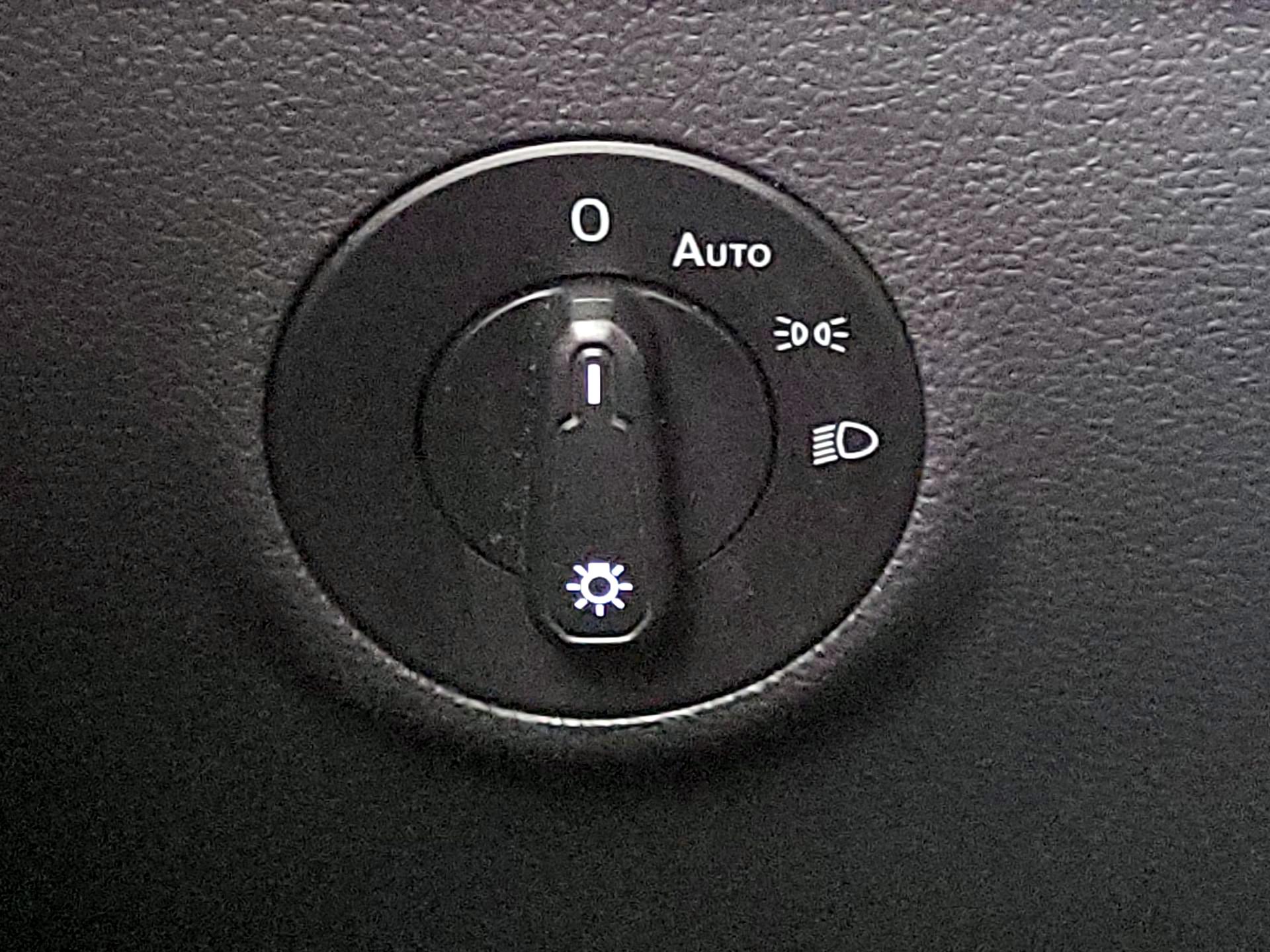 Thumbnail: 2022 Volkswagen Taos - 13