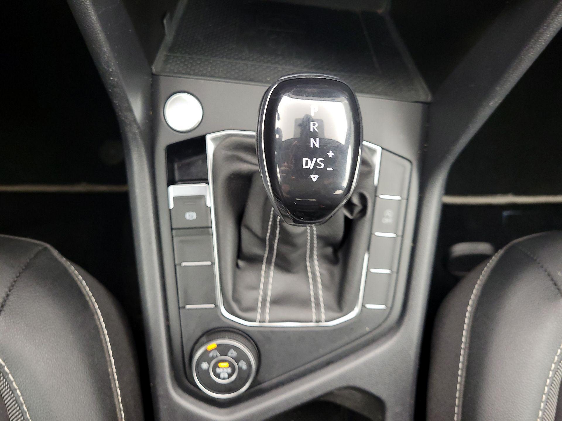 Thumbnail: 2022 Volkswagen Taos - 18