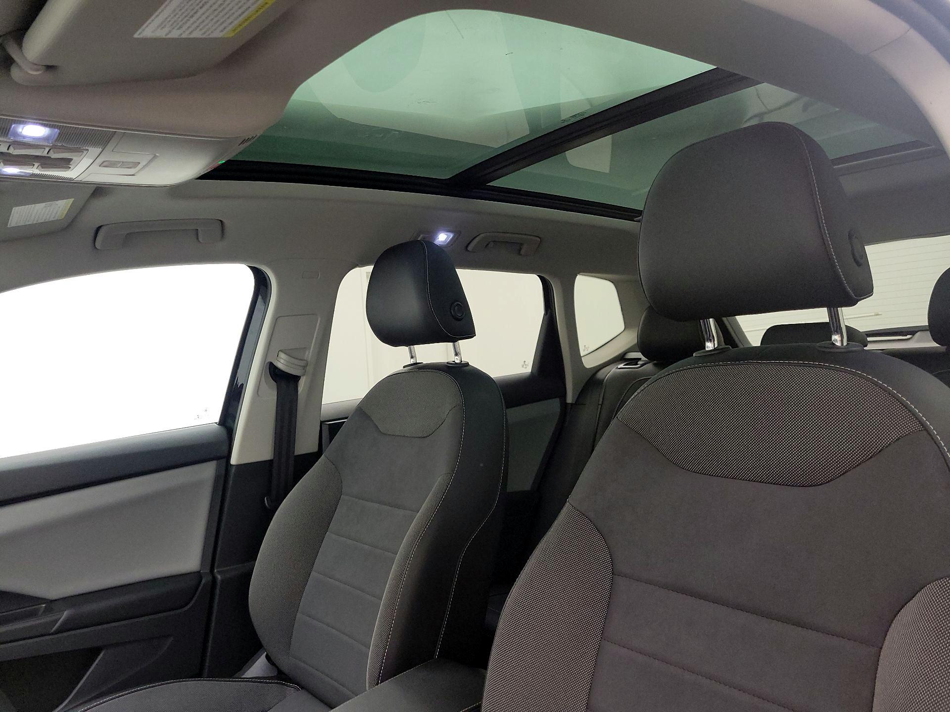 Thumbnail: 2022 Volkswagen Taos - 20