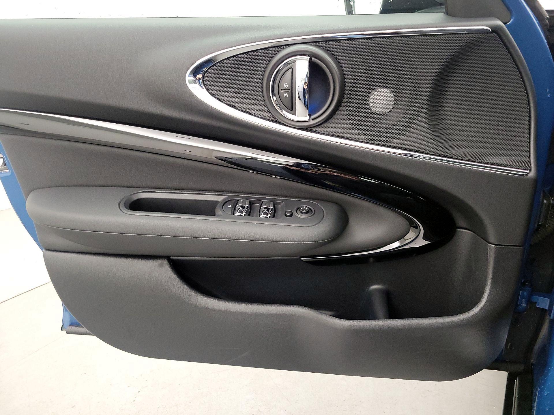 Thumbnail: 2022 MINI Cooper Clubman - 12