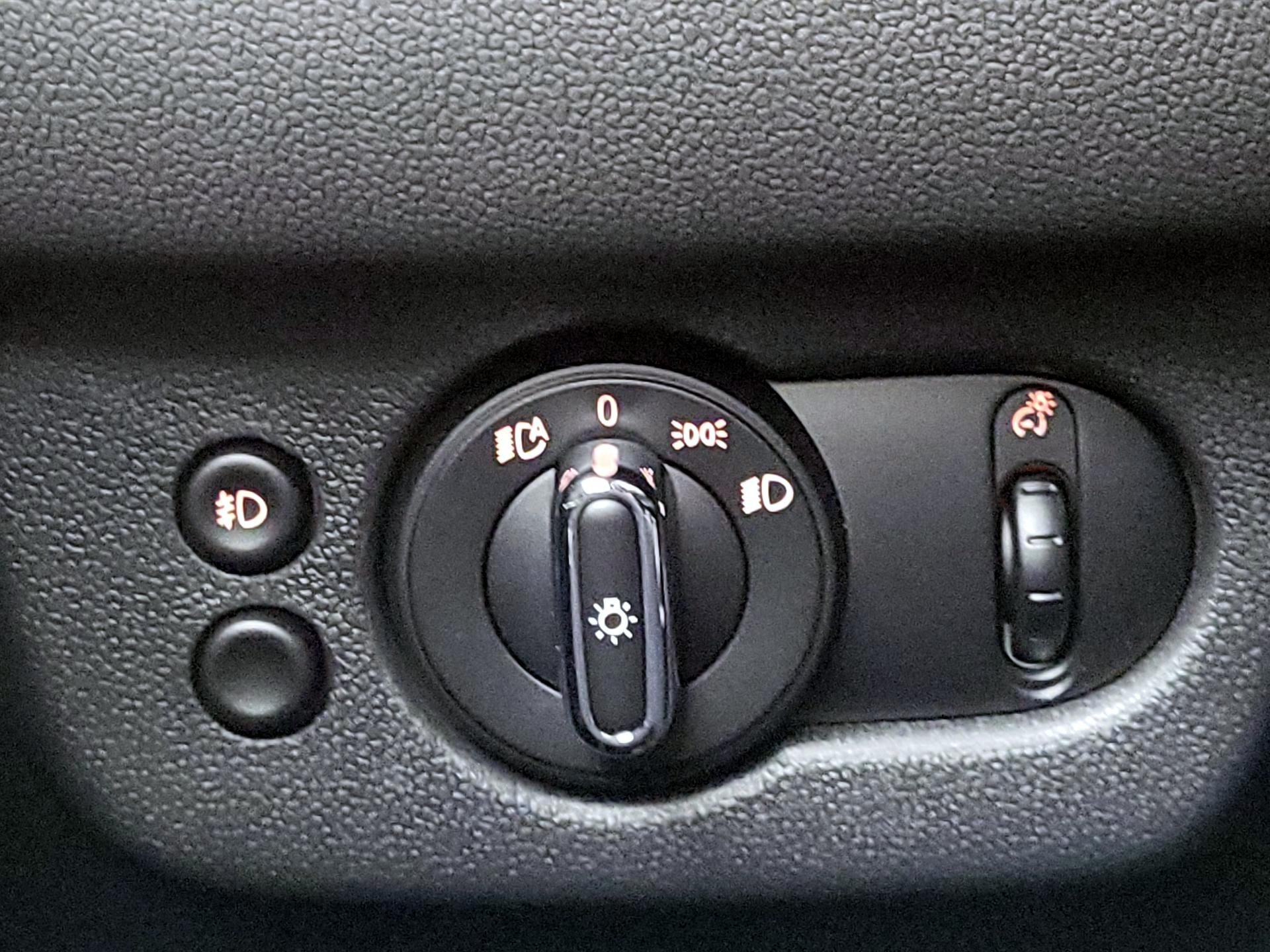 Thumbnail: 2022 MINI Cooper Clubman - 13