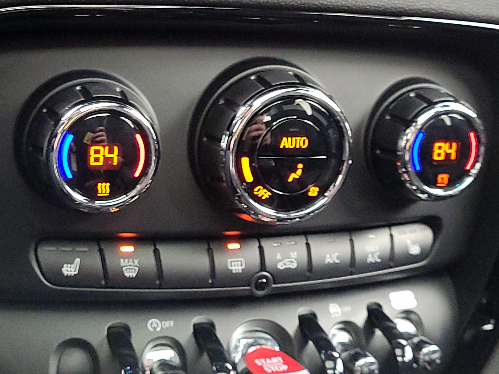 Thumbnail: 2022 MINI Cooper Clubman - 17