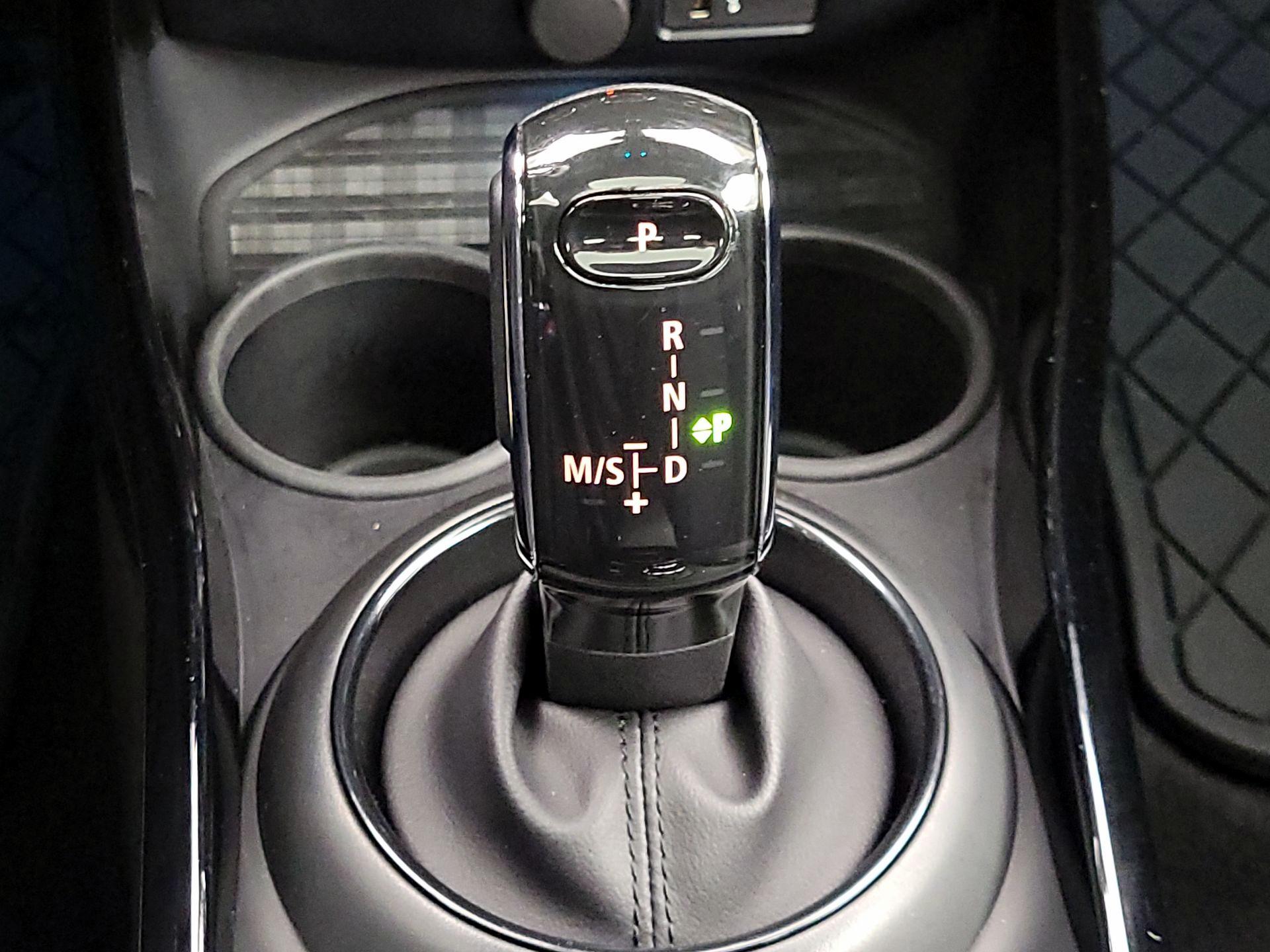 Thumbnail: 2022 MINI Cooper Clubman - 18