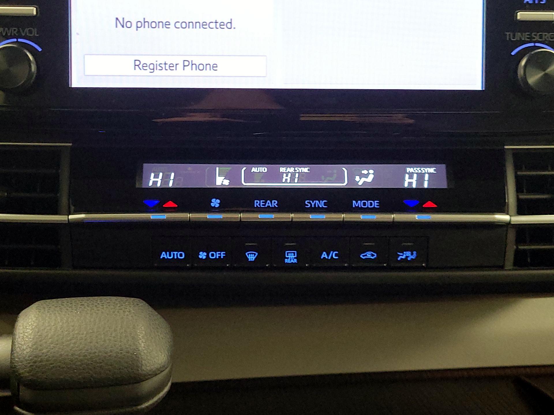 Thumbnail: 2023 Toyota Sienna - 16