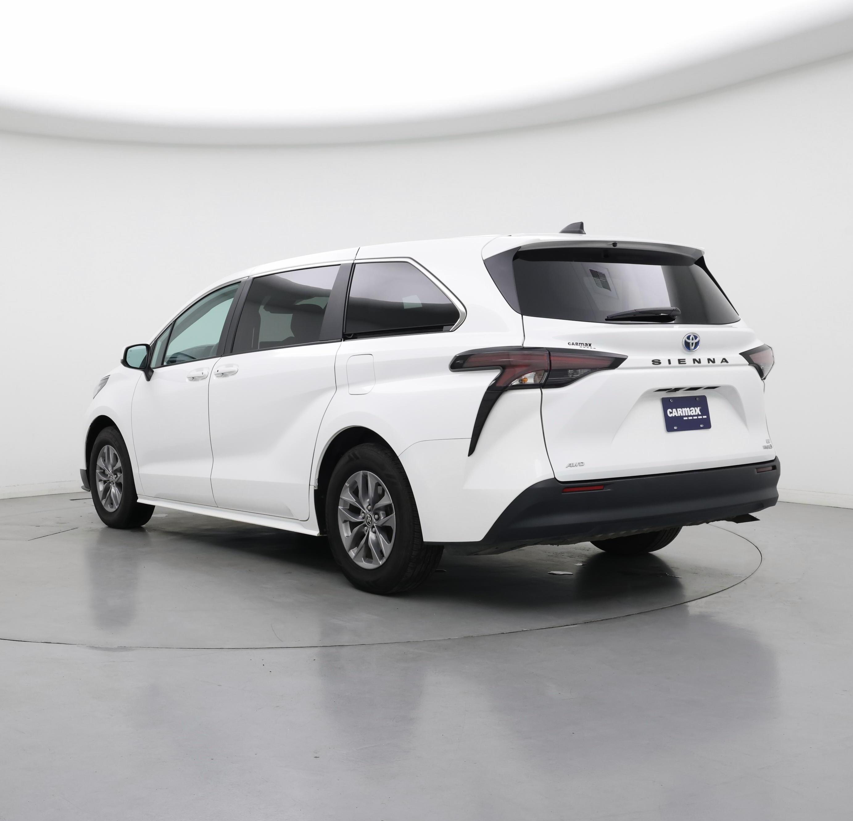 Thumbnail: 2023 Toyota Sienna - 2