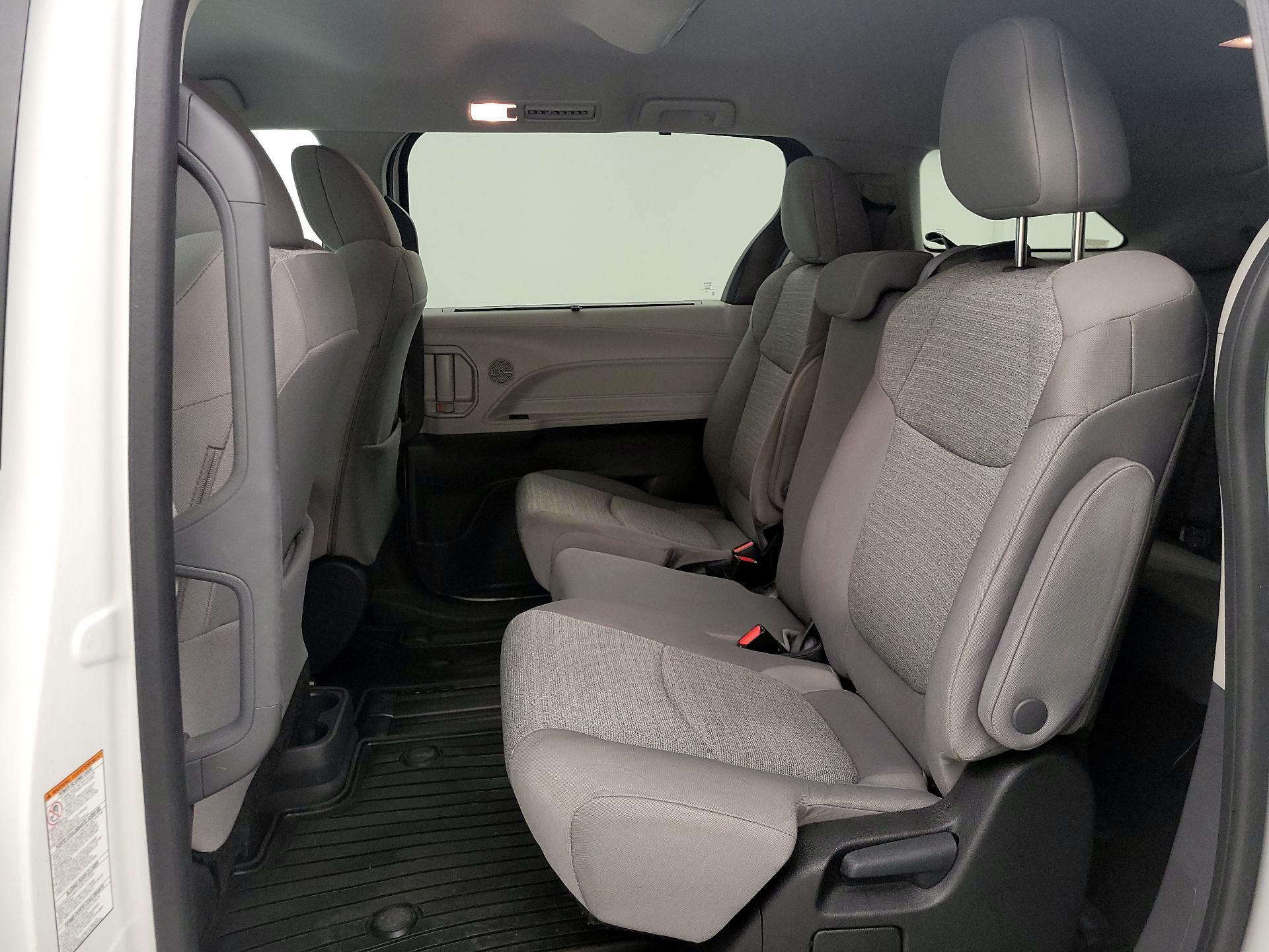 Thumbnail: 2023 Toyota Sienna - 19