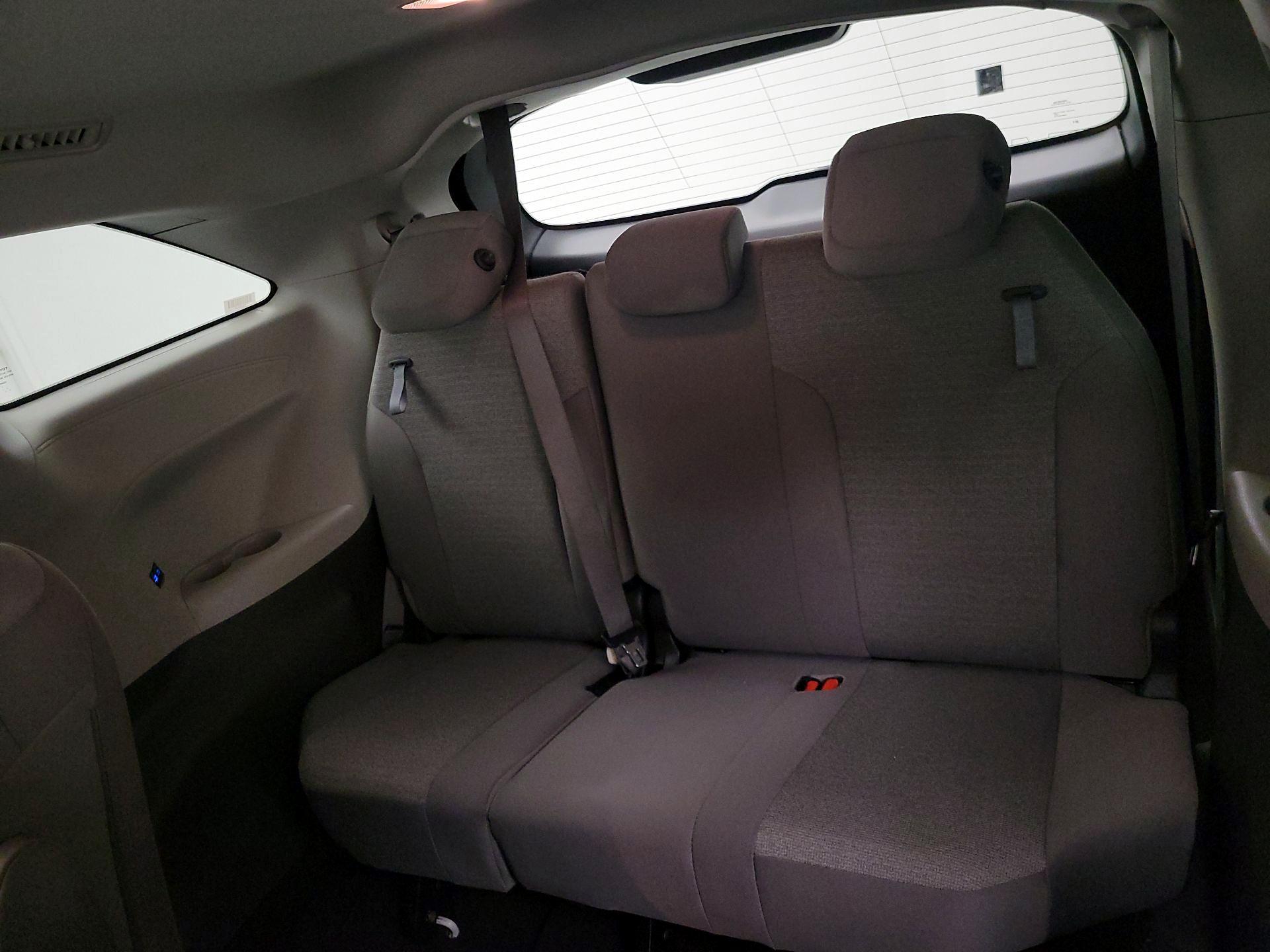 Thumbnail: 2023 Toyota Sienna - 20