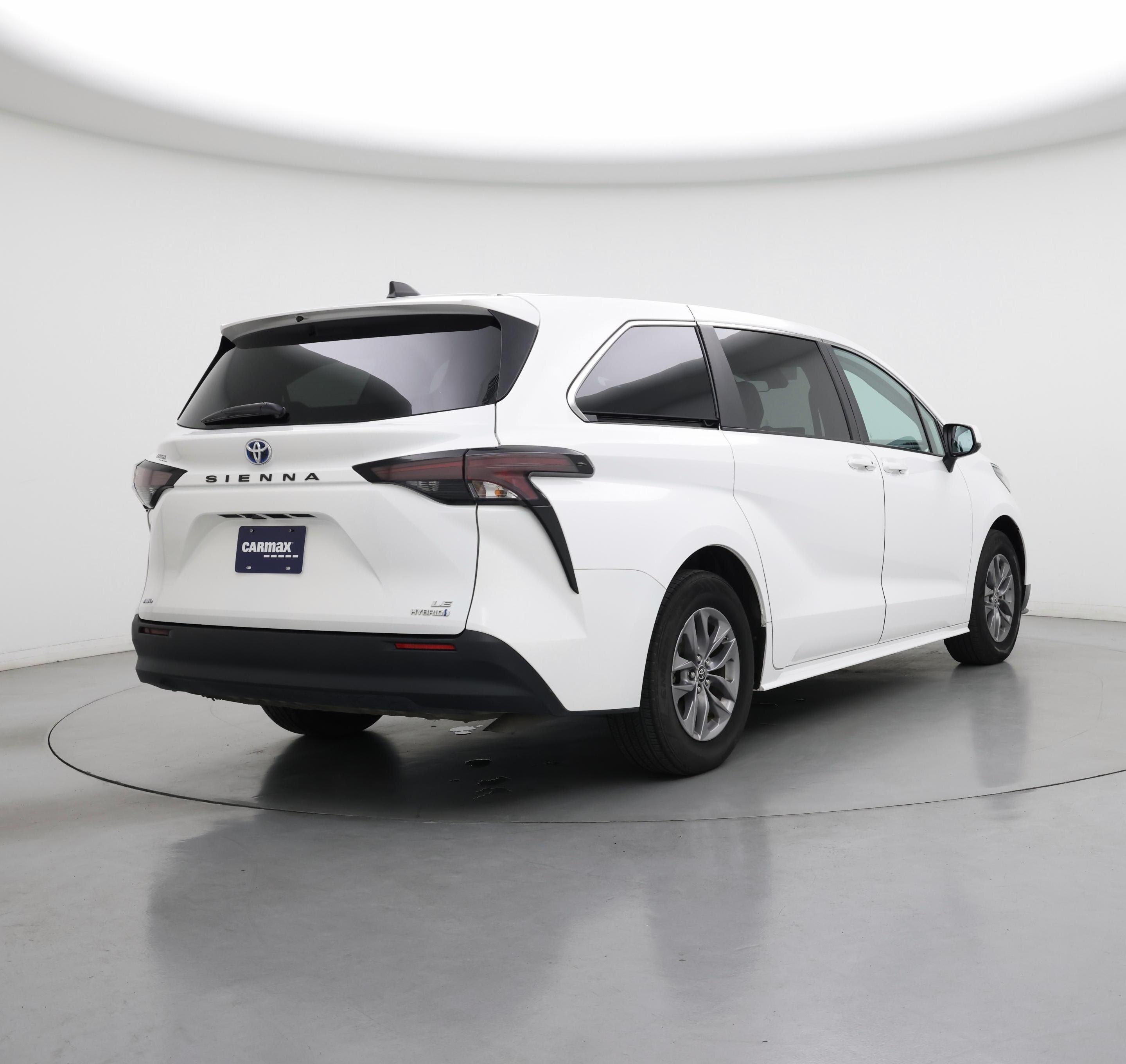 Thumbnail: 2023 Toyota Sienna - 8