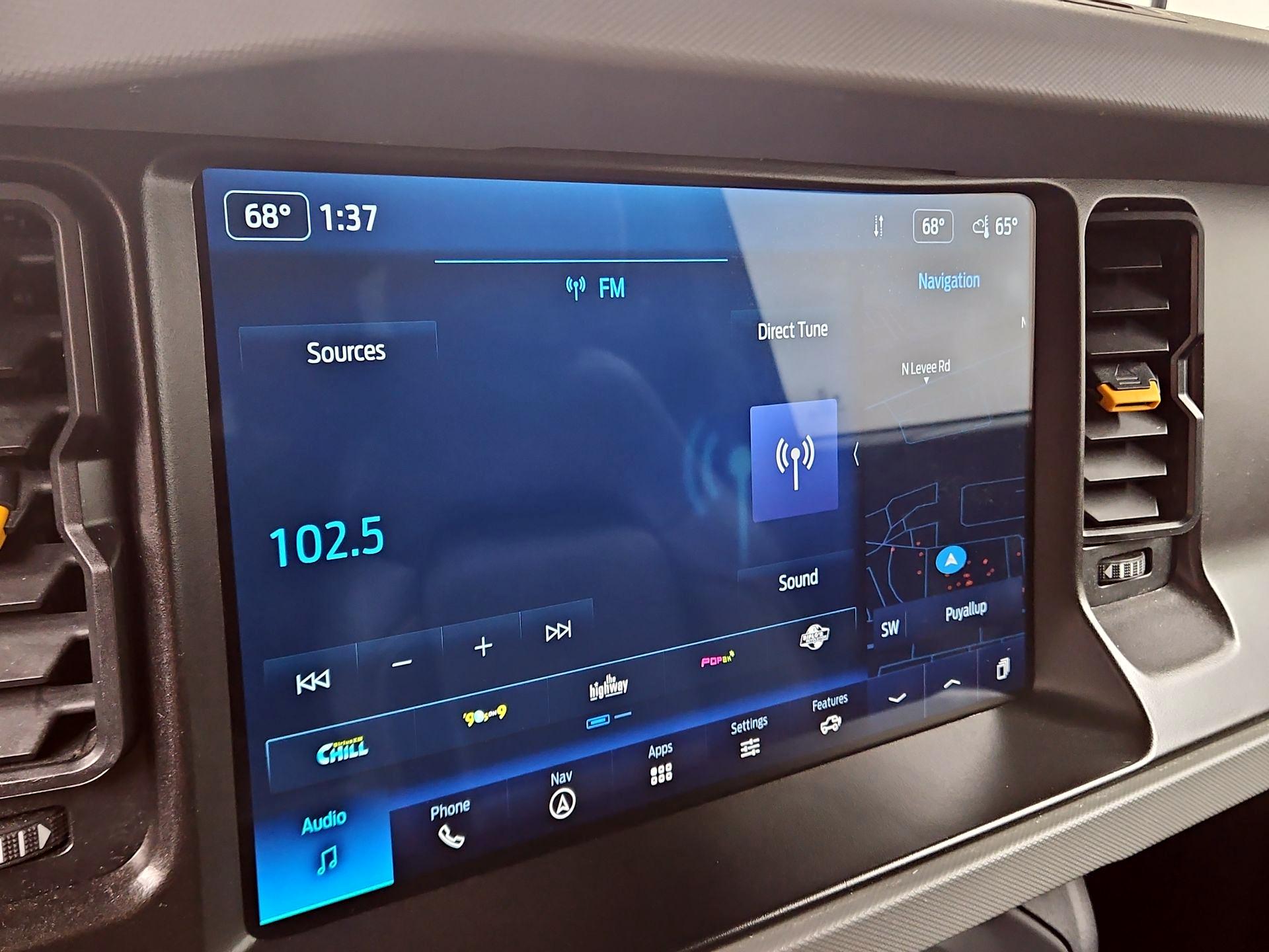 Thumbnail: 2022 Ford Bronco - 16