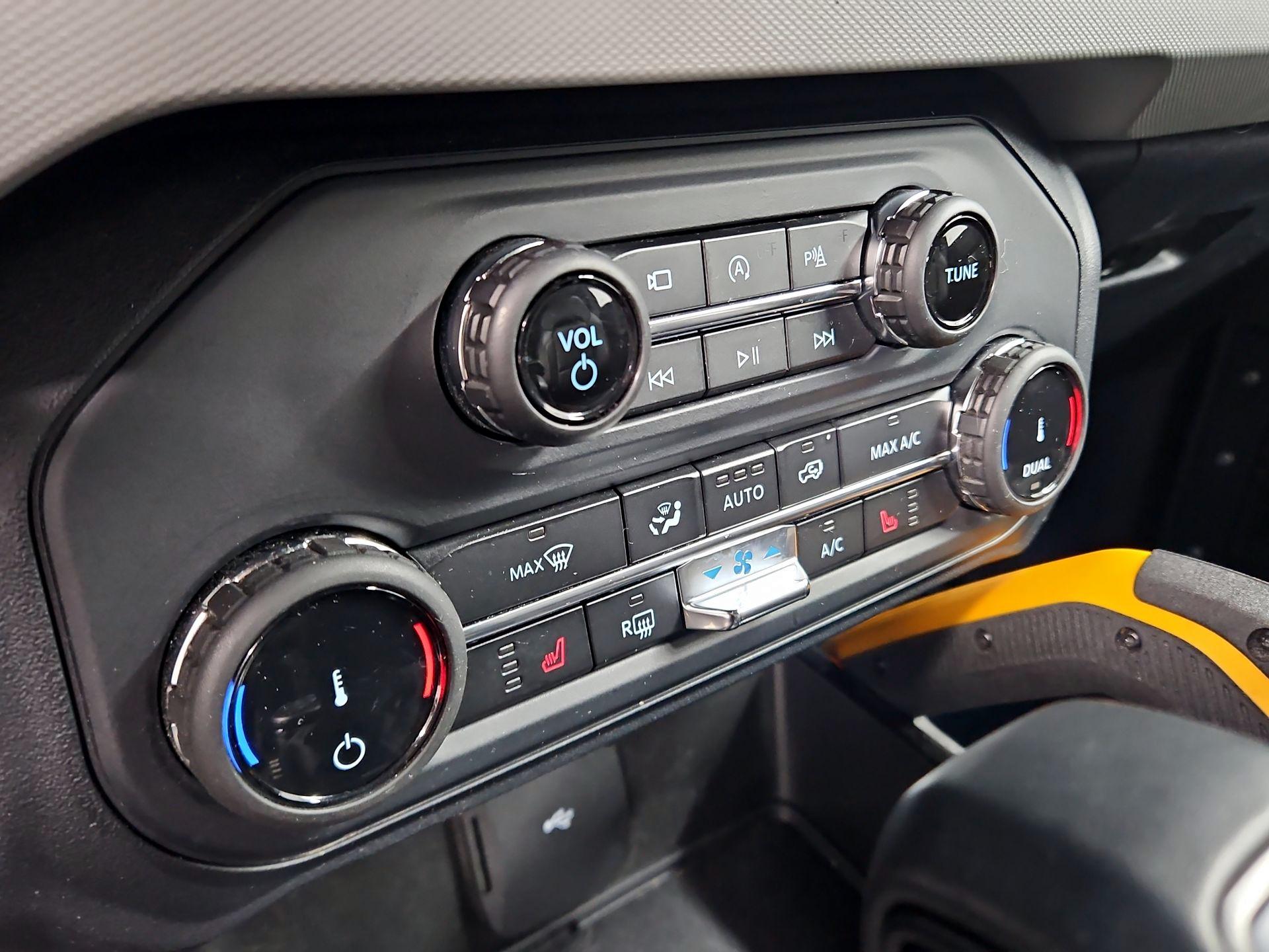 Thumbnail: 2022 Ford Bronco - 17