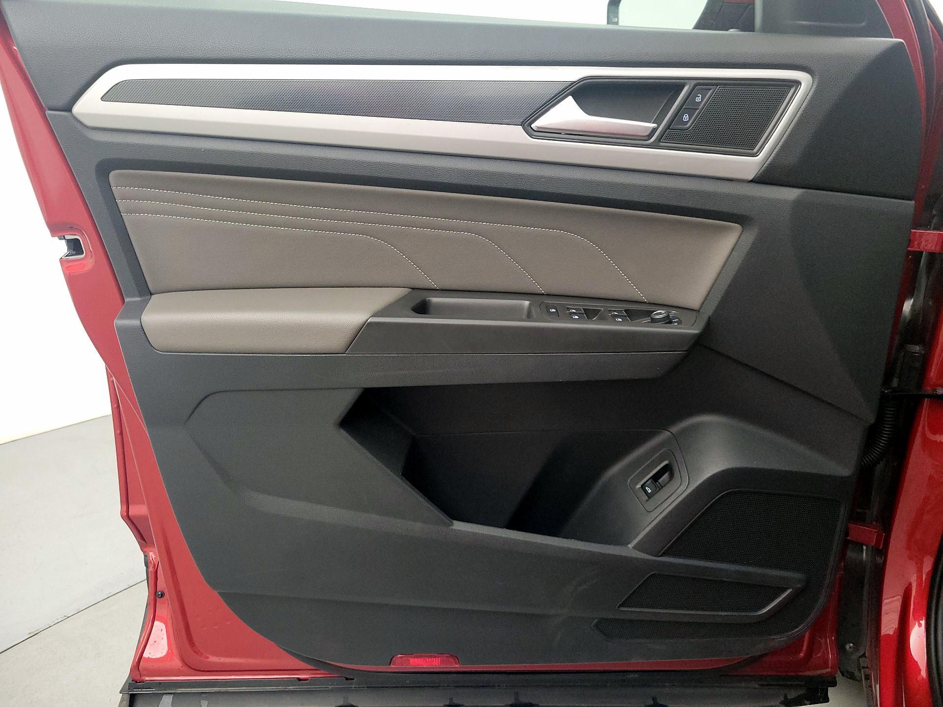 Thumbnail: 2023 Volkswagen Atlas - 12