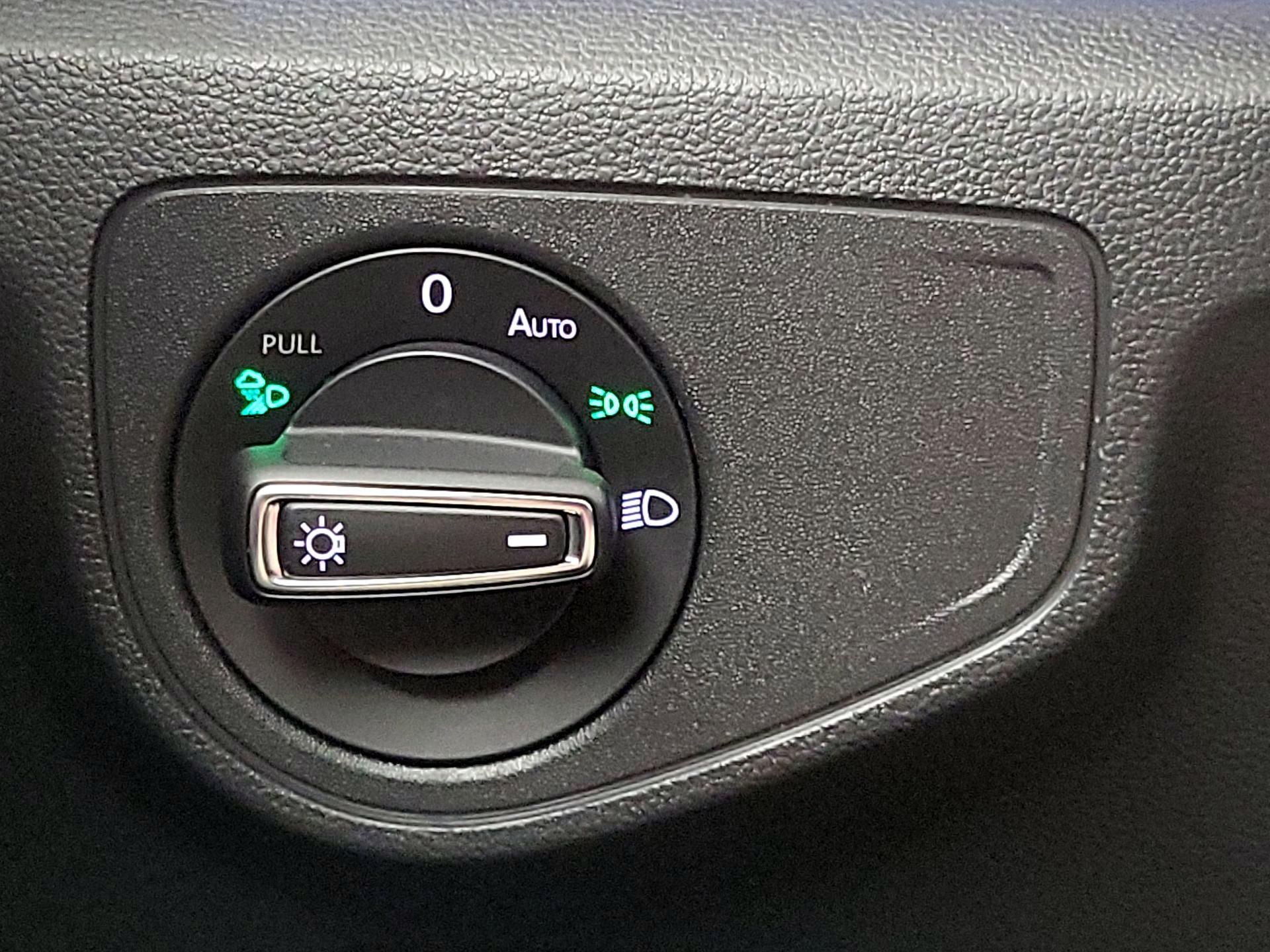 Thumbnail: 2023 Volkswagen Atlas - 13