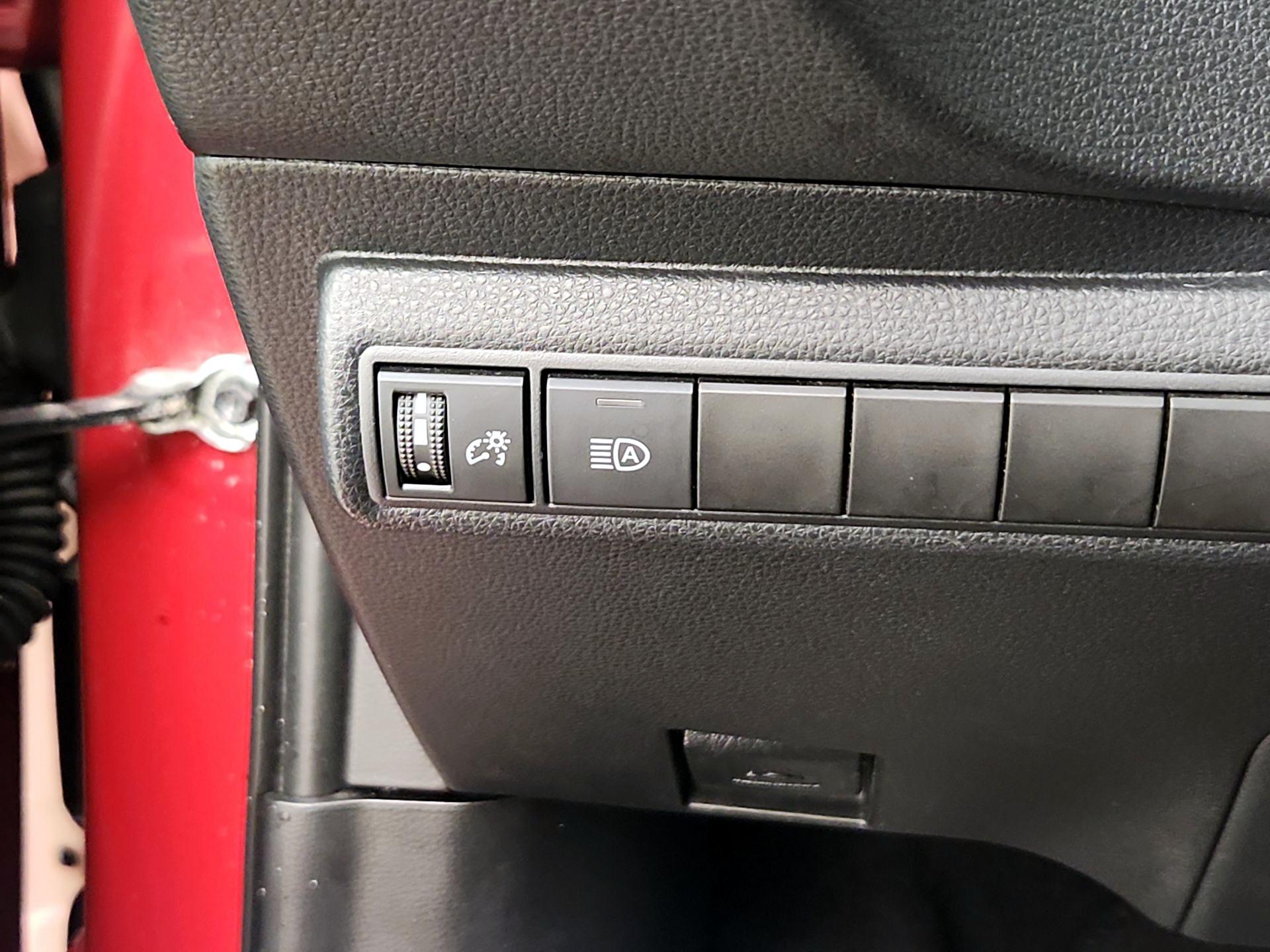 Thumbnail: 2020 Toyota Corolla - 13