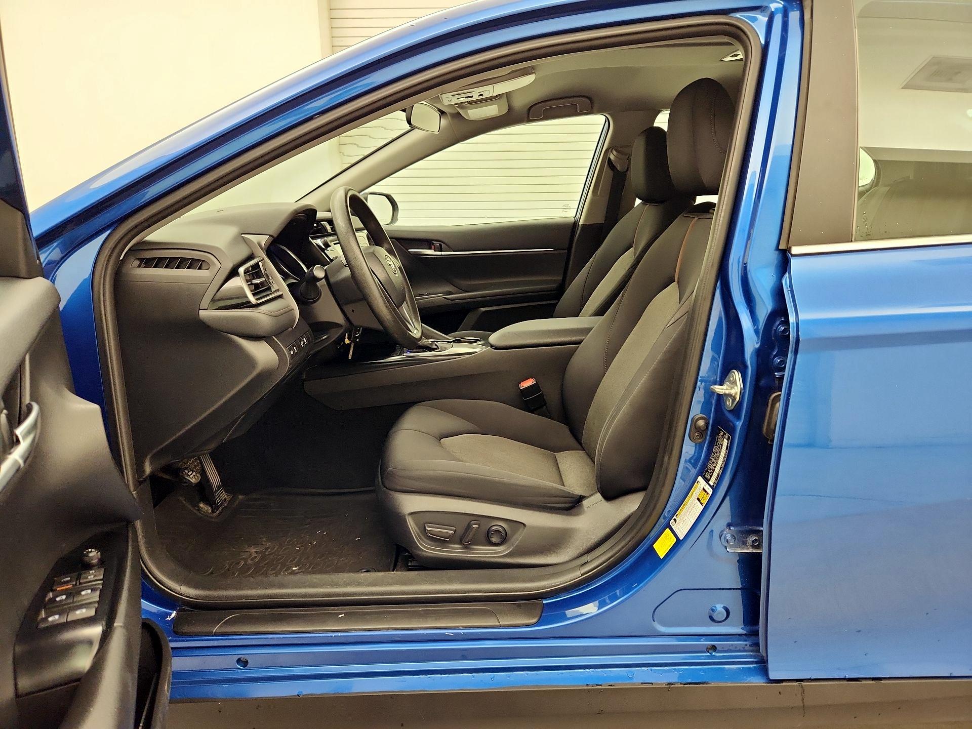 Thumbnail: 2020 Toyota Camry - 11