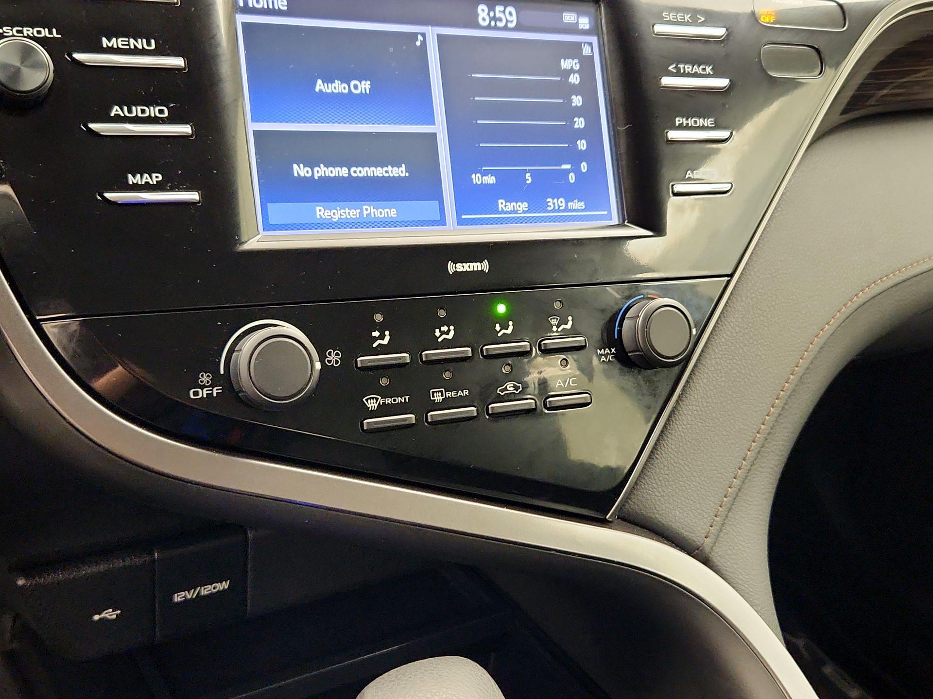 Thumbnail: 2020 Toyota Camry - 16