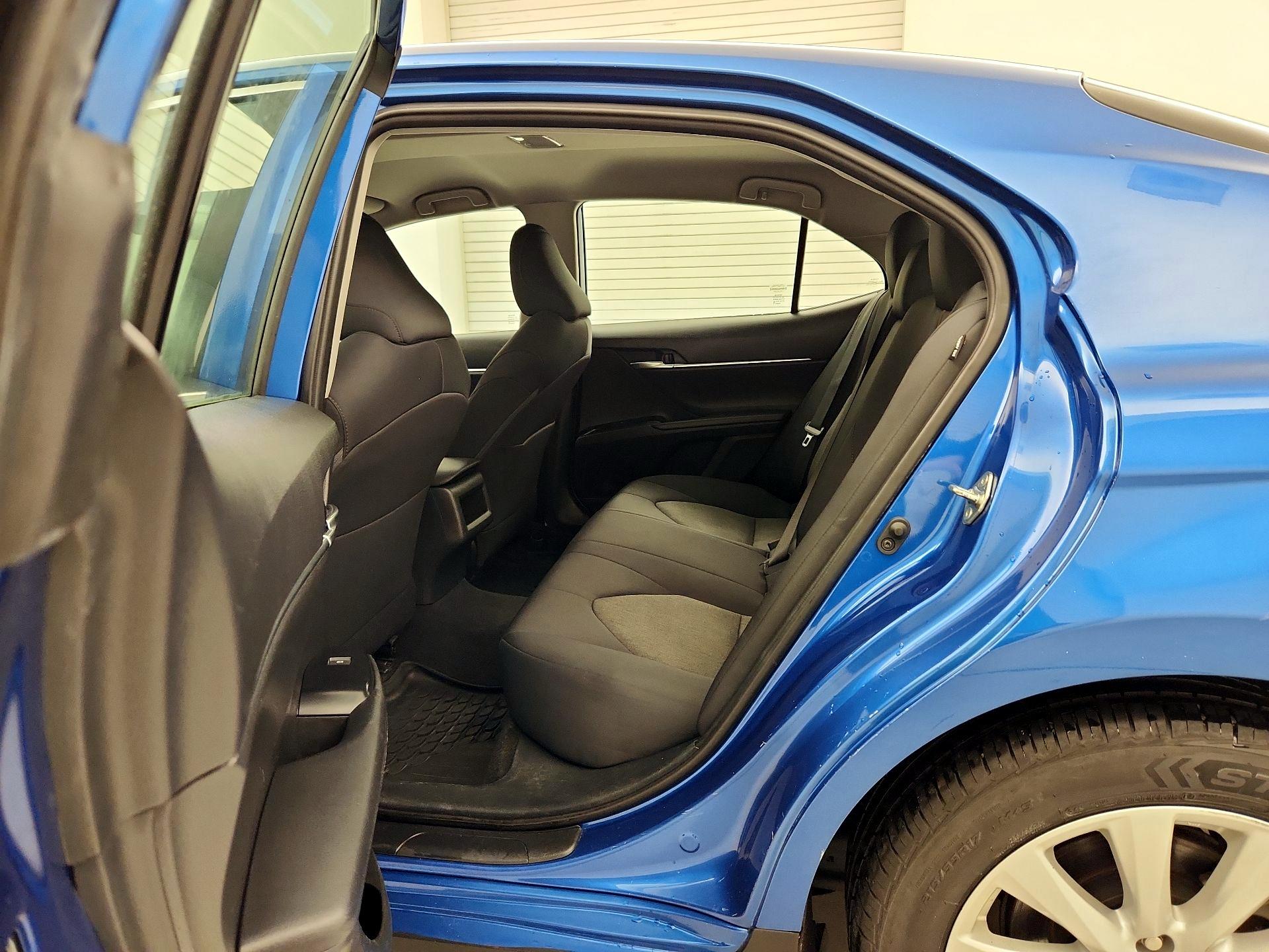 Thumbnail: 2020 Toyota Camry - 19