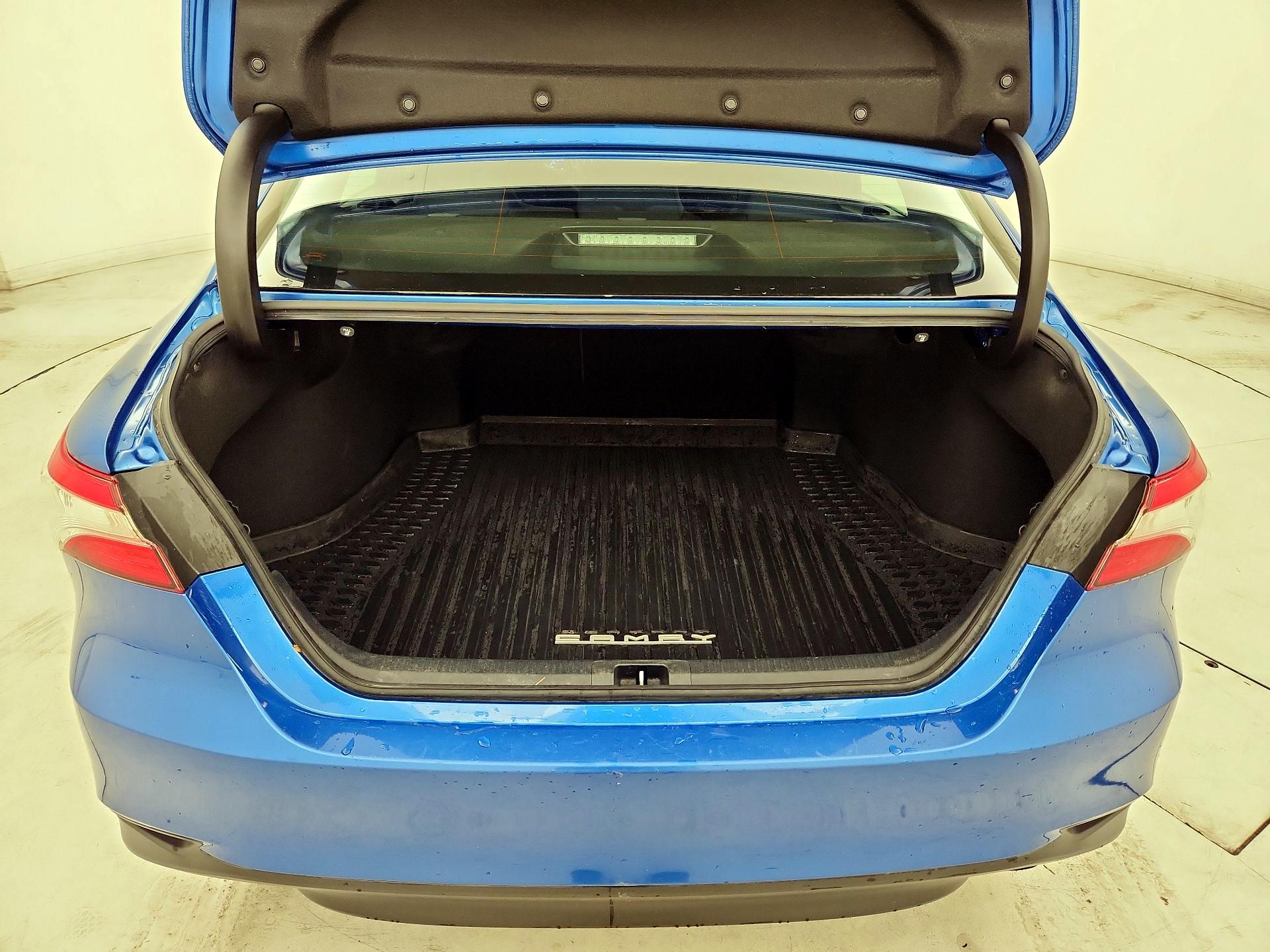 Thumbnail: 2020 Toyota Camry - 20