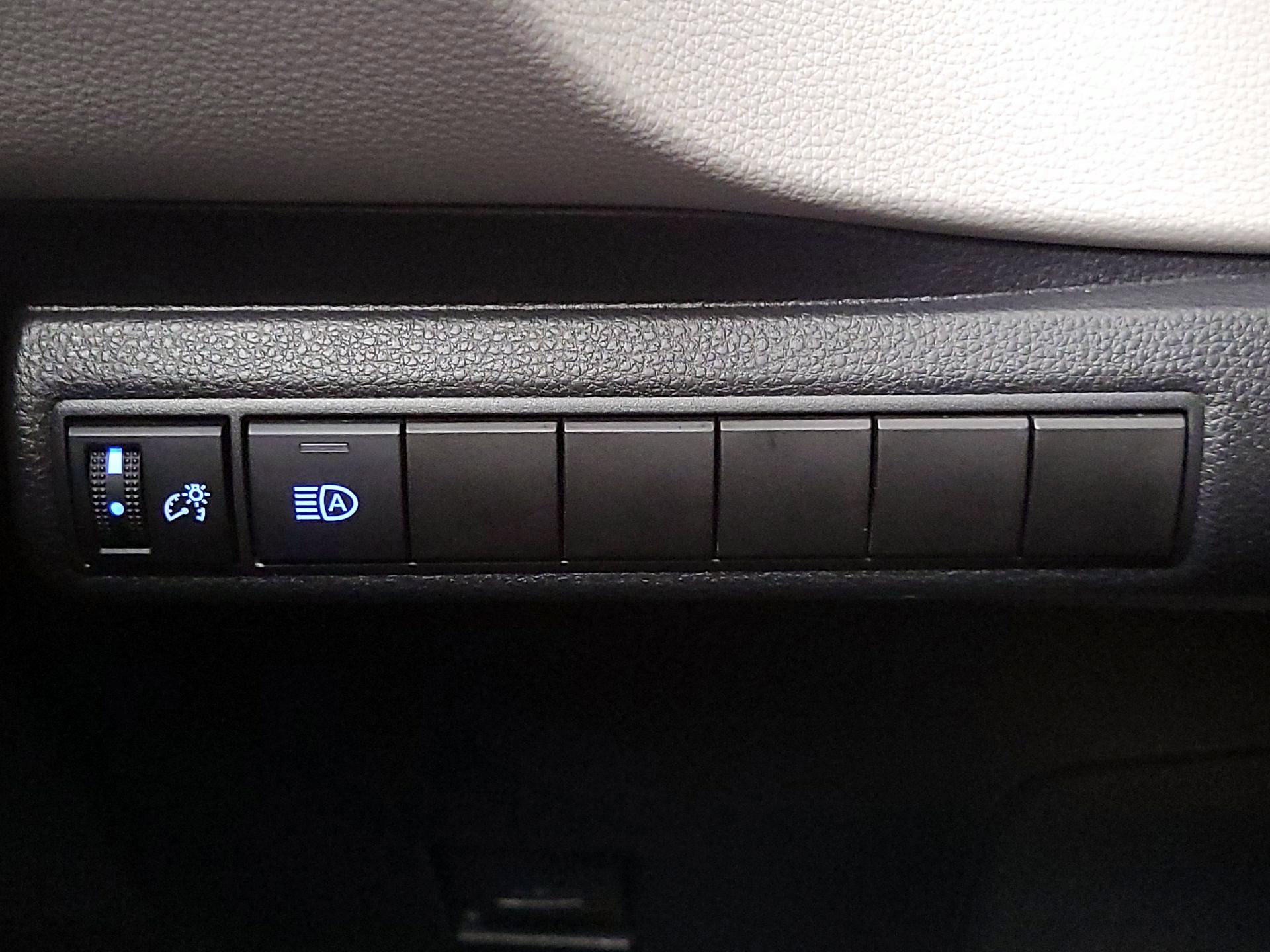 Thumbnail: 2022 Toyota Corolla - 13