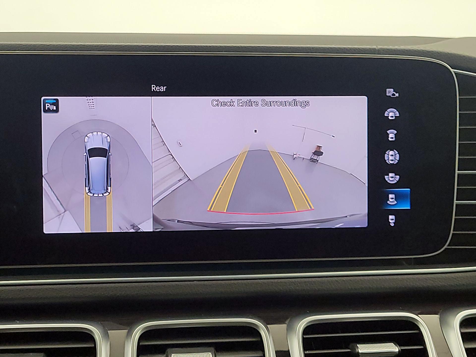 Thumbnail: 2022 Mercedes-Benz GLS - 15