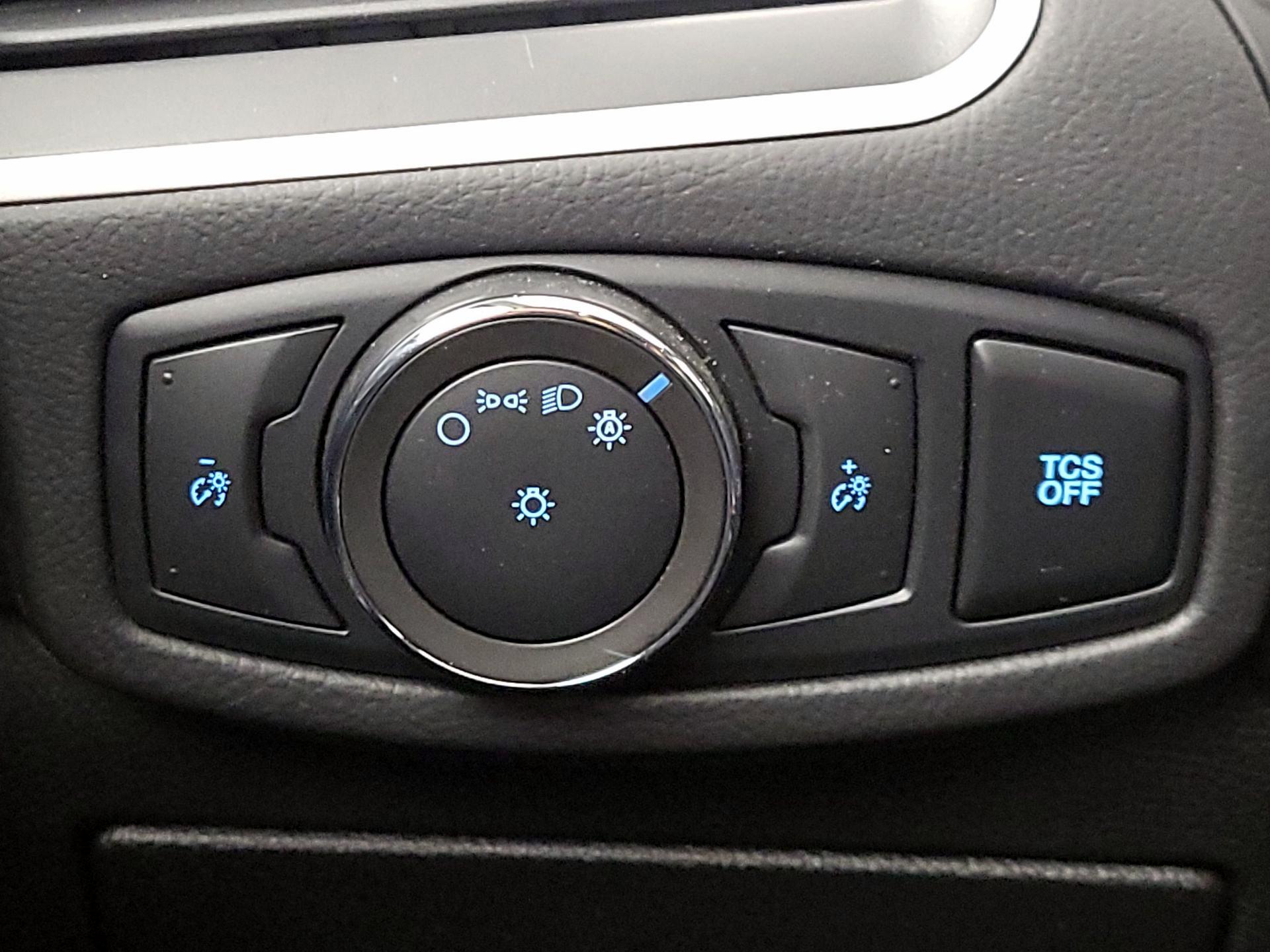 Thumbnail: 2022 Ford Edge - 13