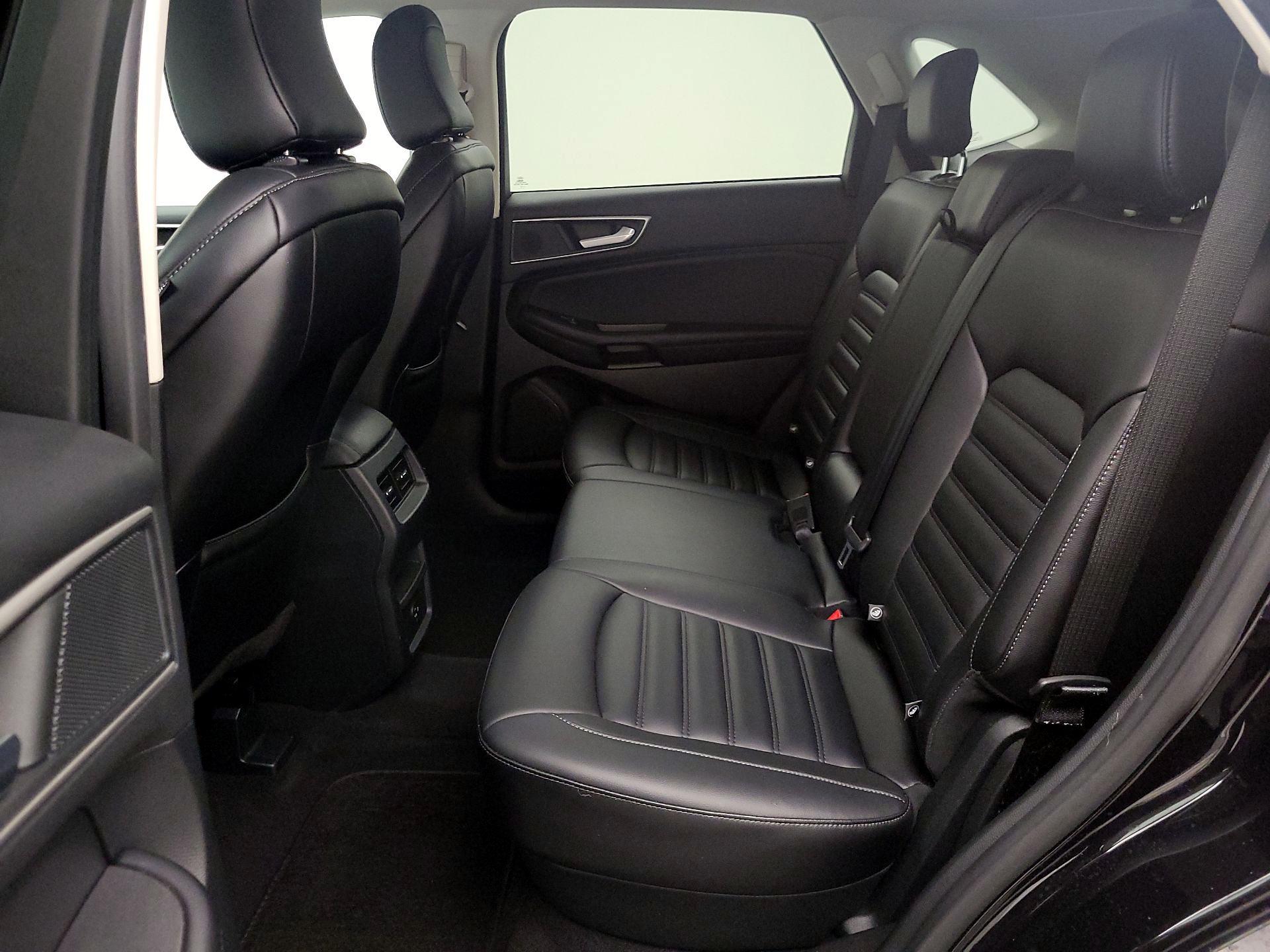 Thumbnail: 2022 Ford Edge - 19