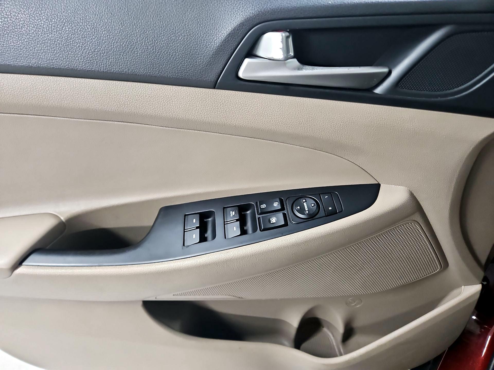 Thumbnail: 2020 Hyundai Tucson - 12