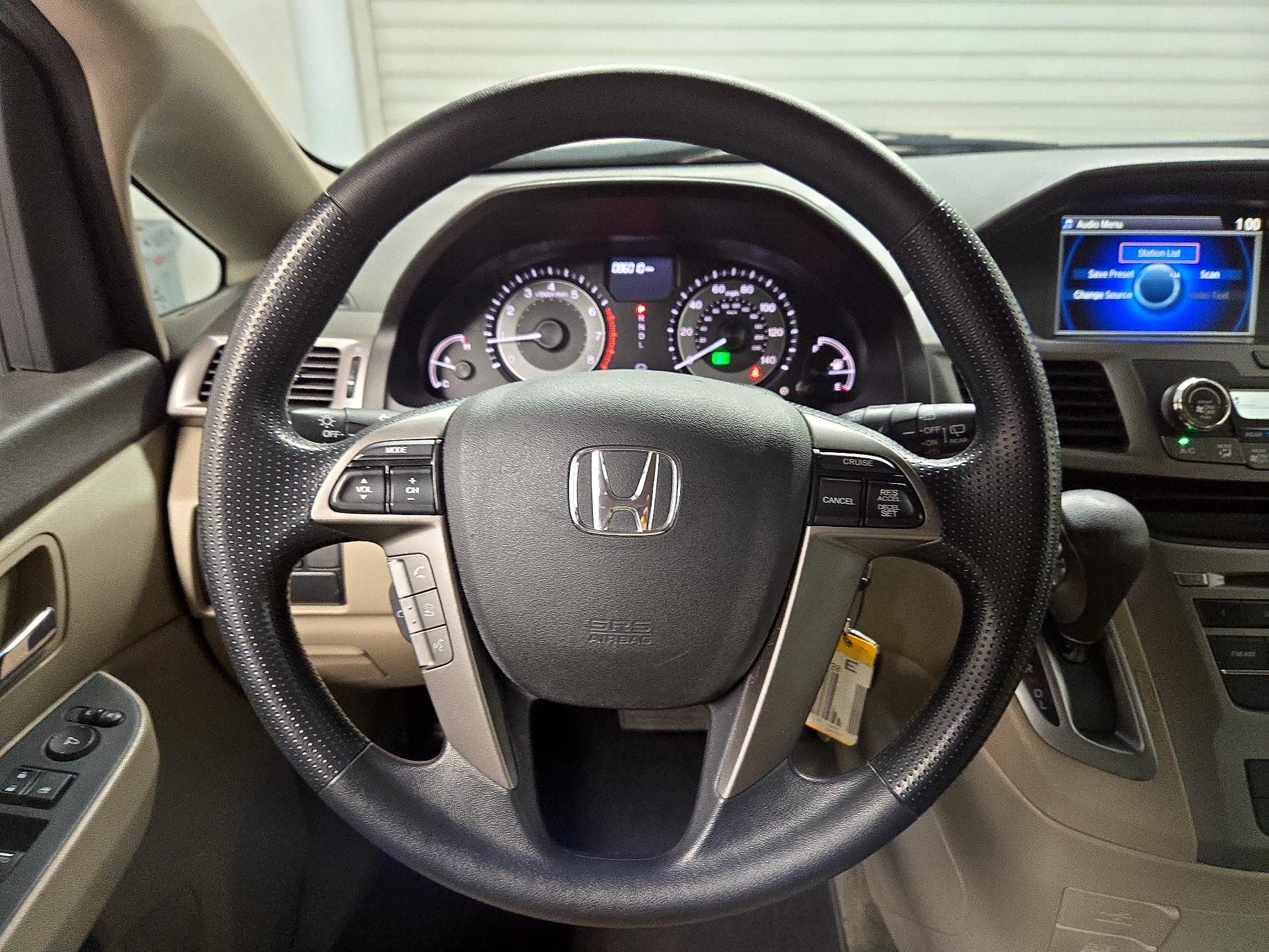 Thumbnail: 2016 Honda Odyssey - 10