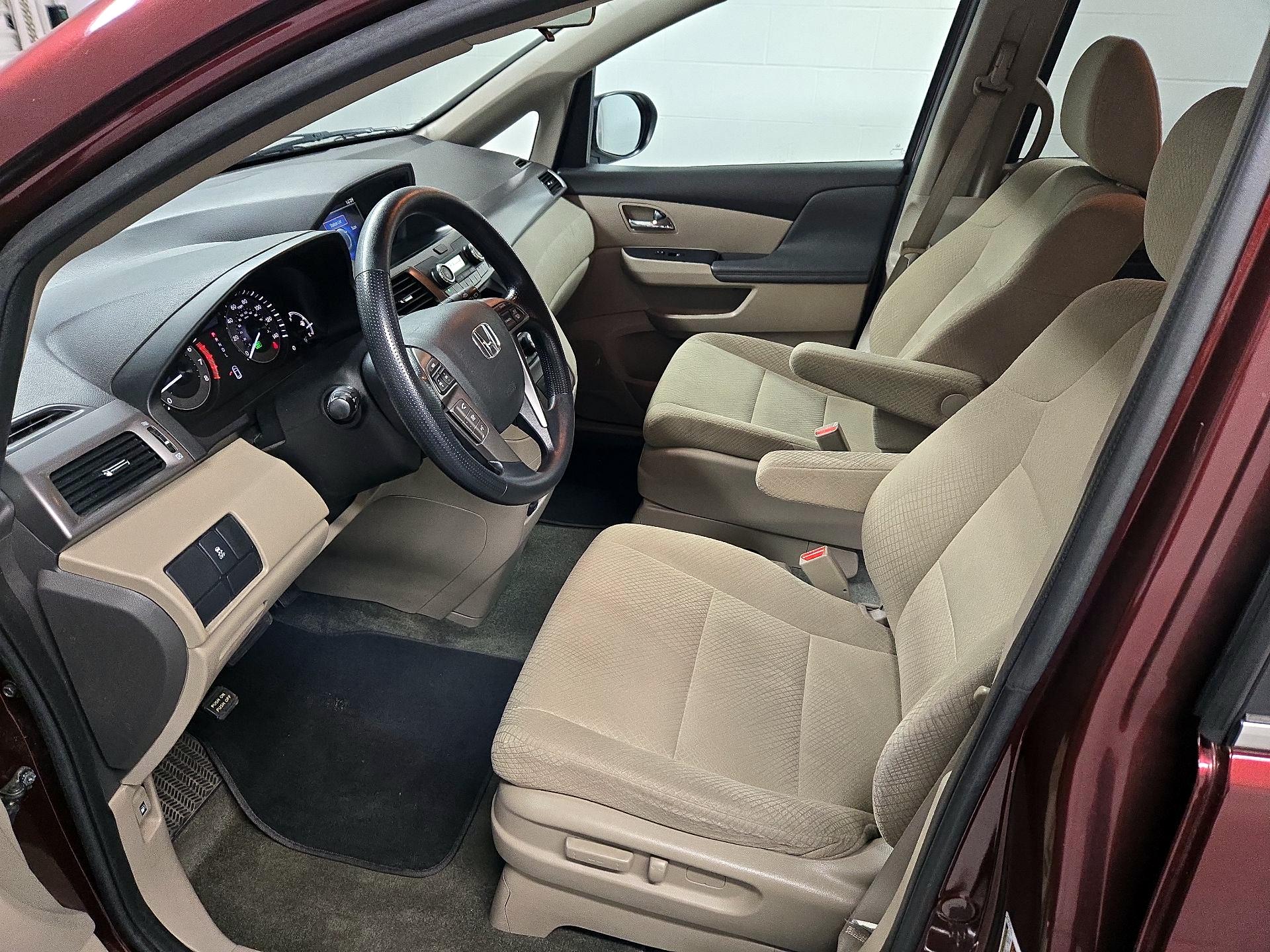 Thumbnail: 2016 Honda Odyssey - 11