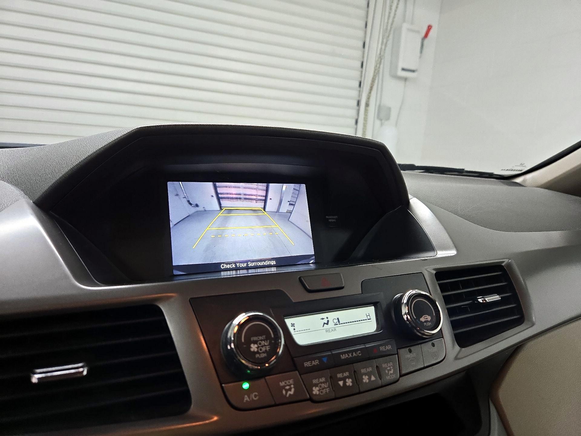 Thumbnail: 2016 Honda Odyssey - 14