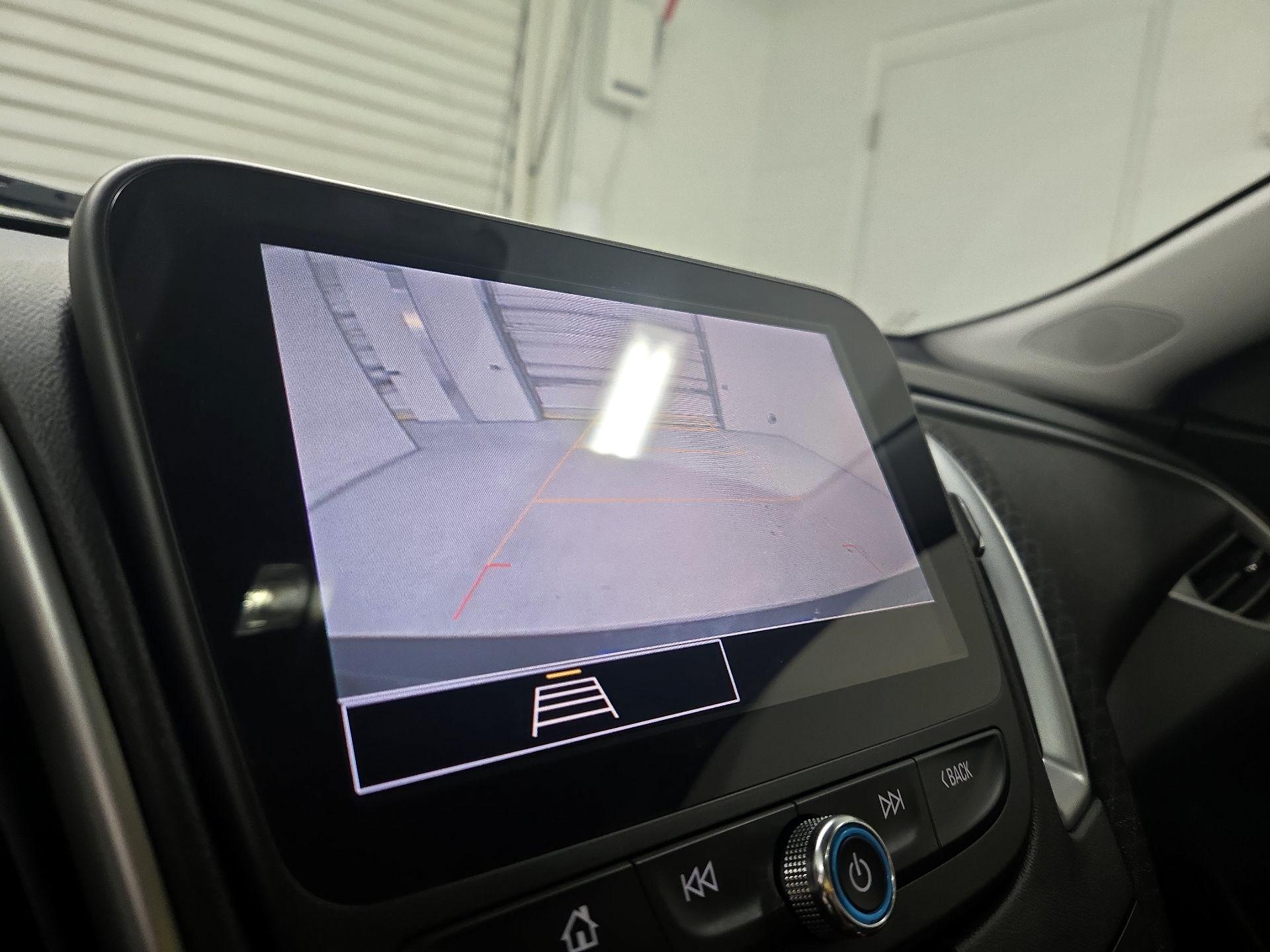 Thumbnail: 2022 Chevrolet Malibu - 14