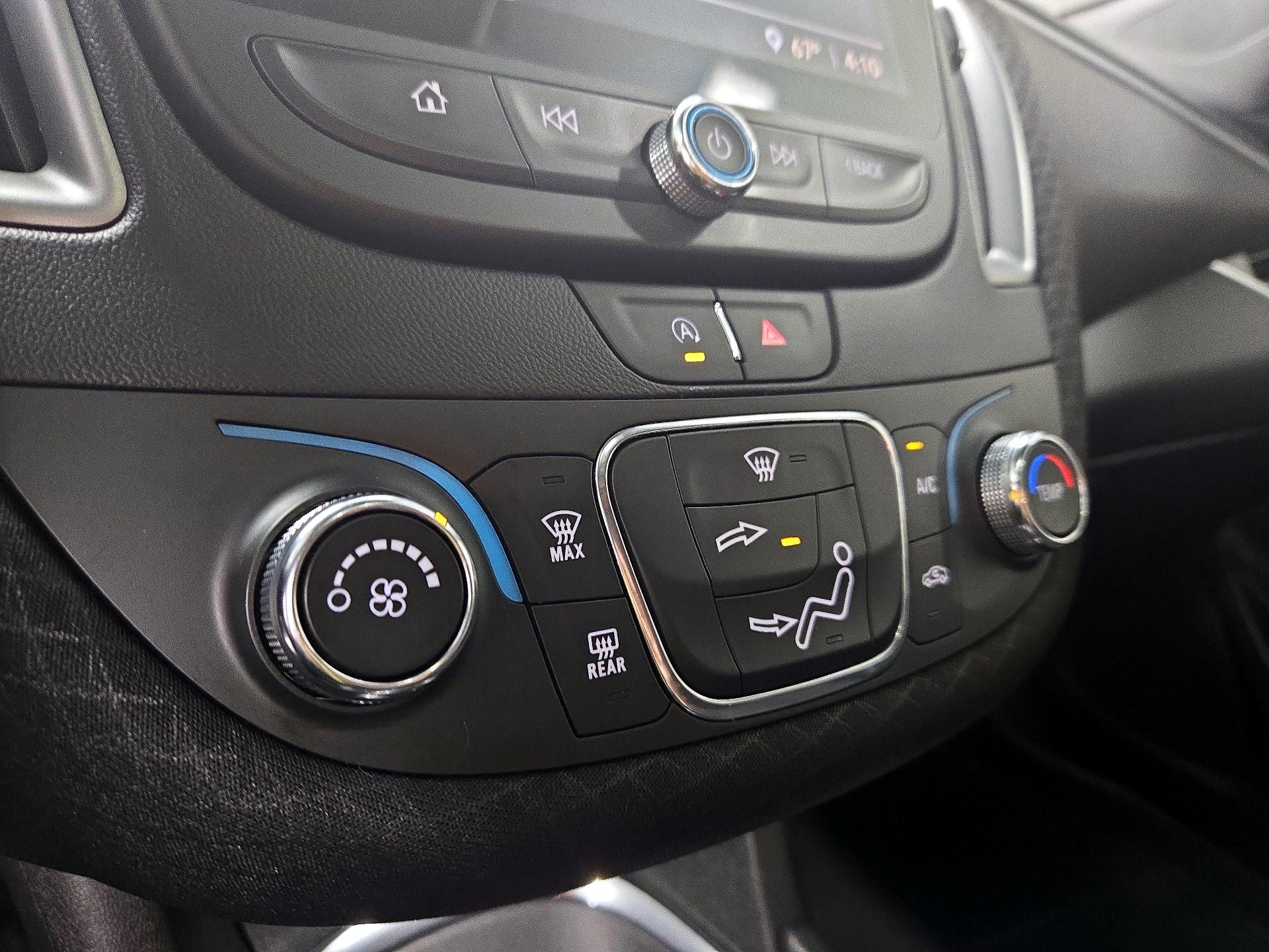 Thumbnail: 2022 Chevrolet Malibu - 16