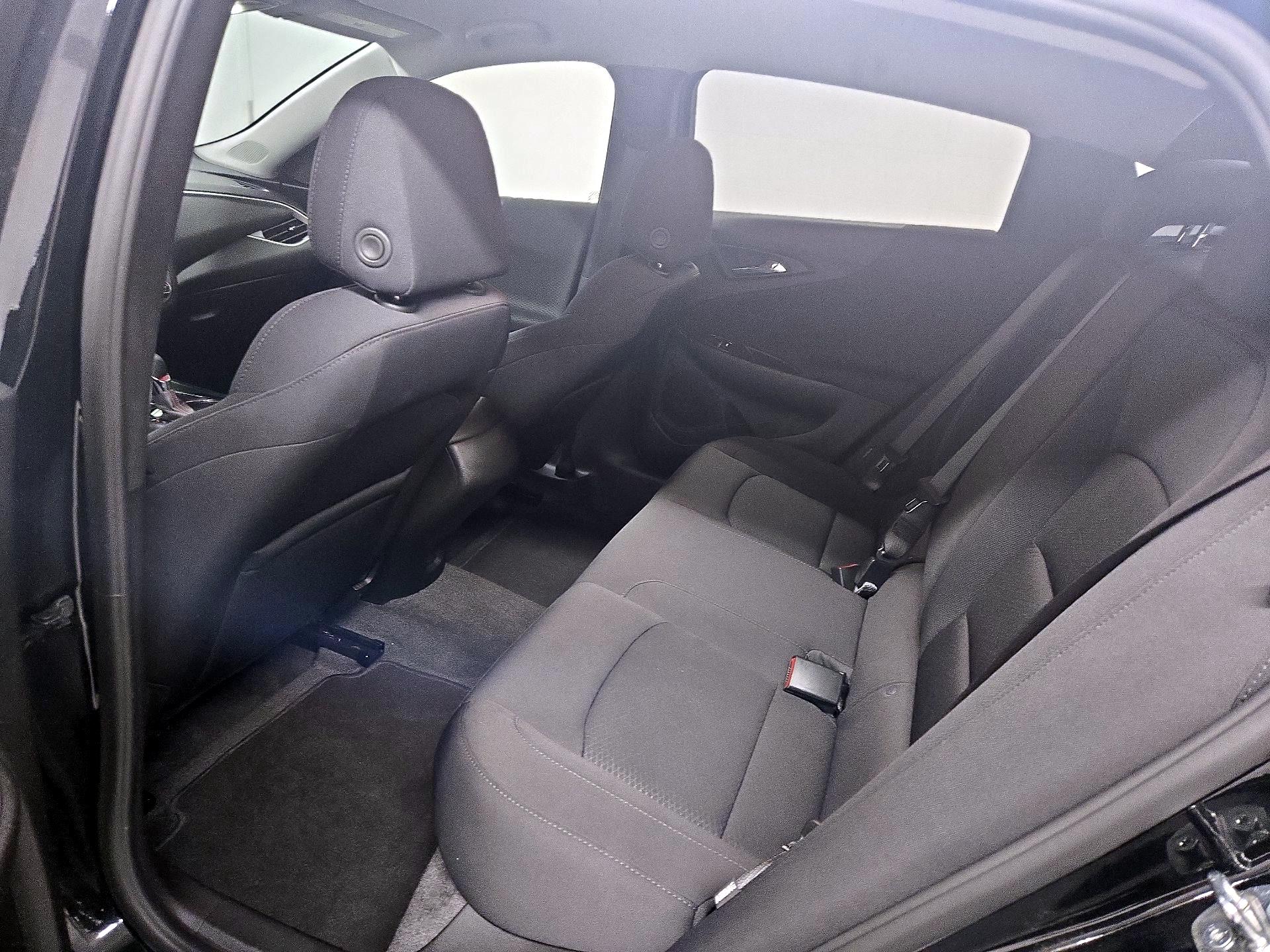 Thumbnail: 2022 Chevrolet Malibu - 19