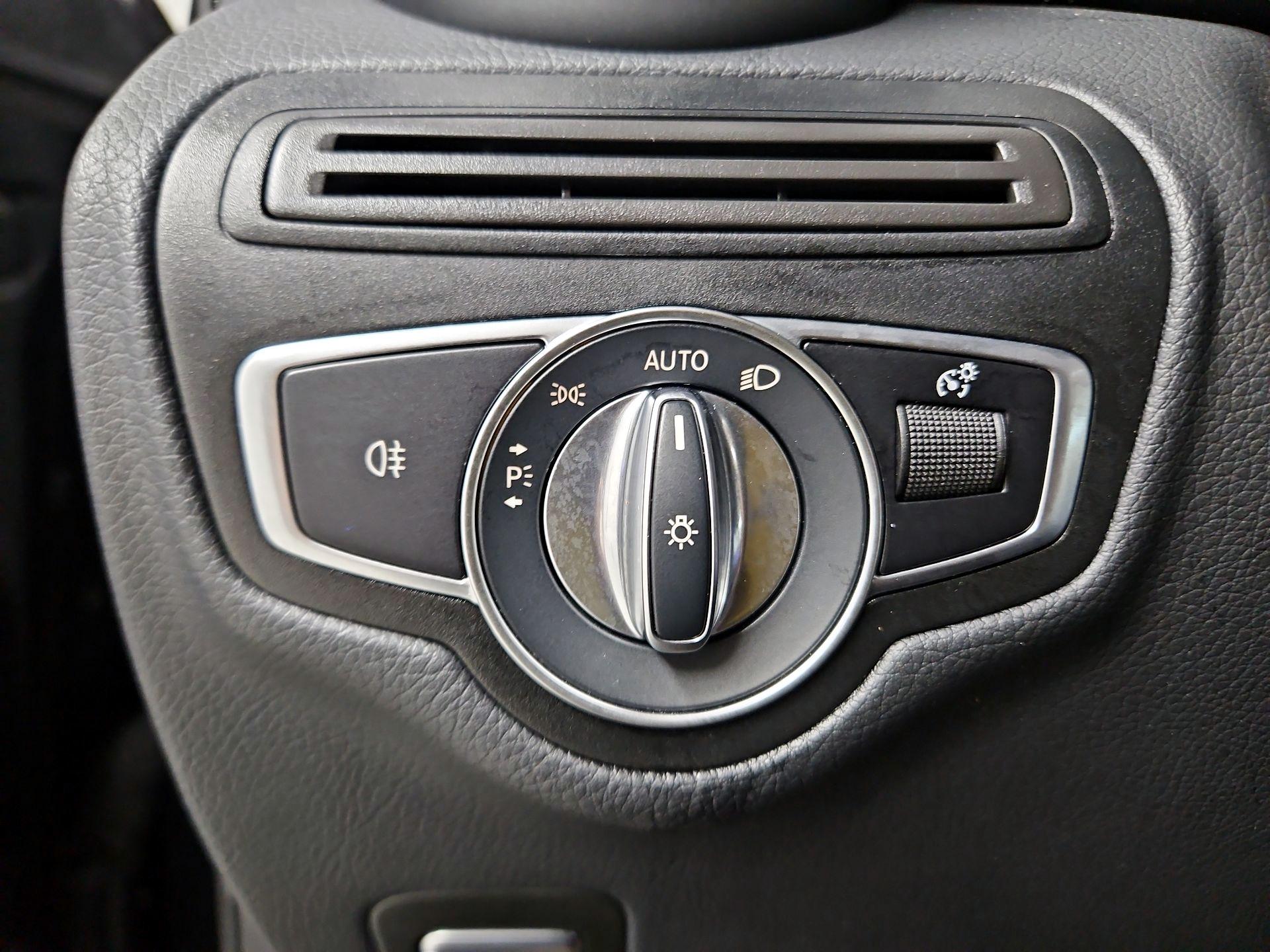 Thumbnail: 2021 Mercedes-Benz GLC - 13