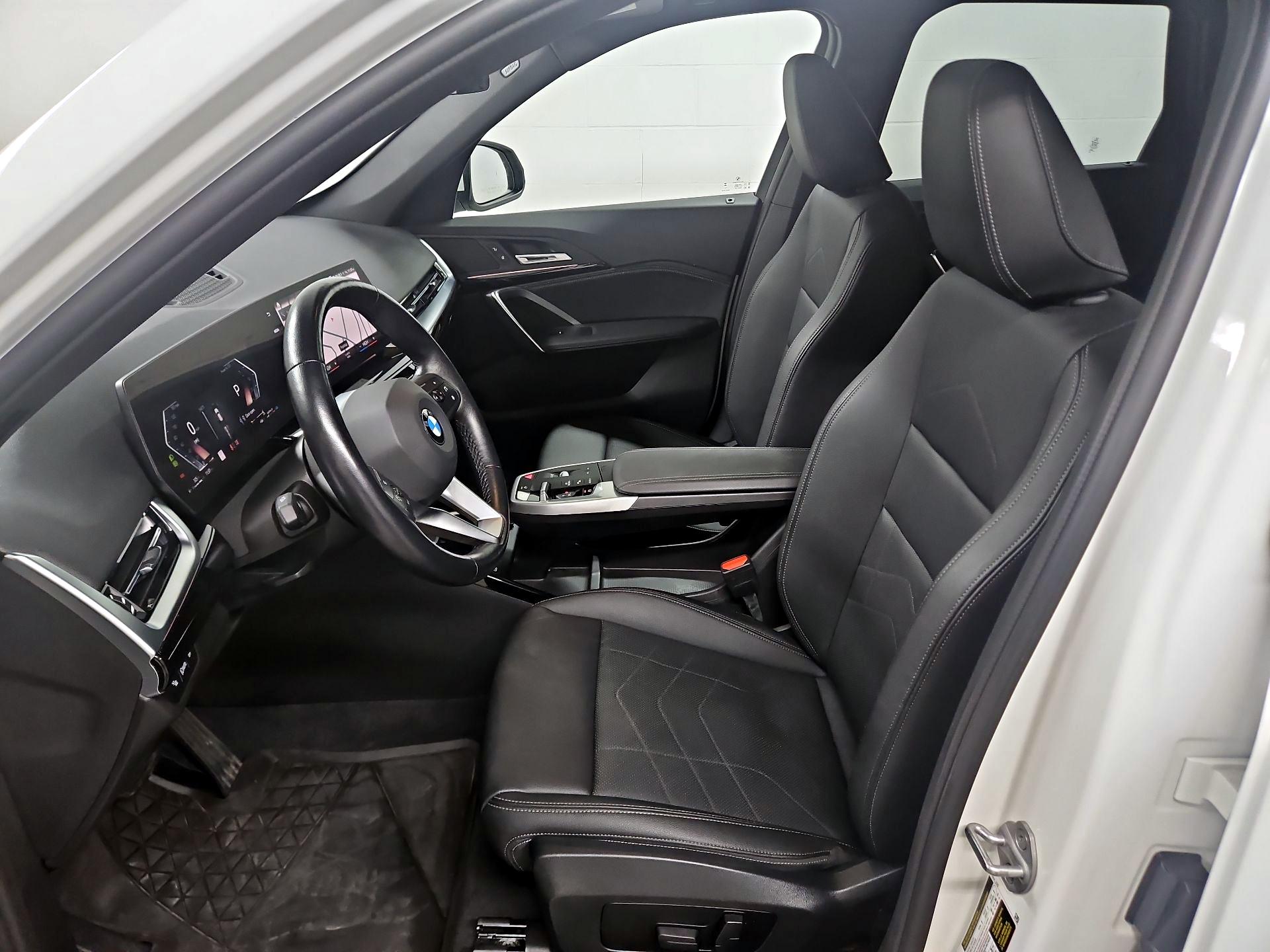 Thumbnail: 2023 BMW X1 - 11