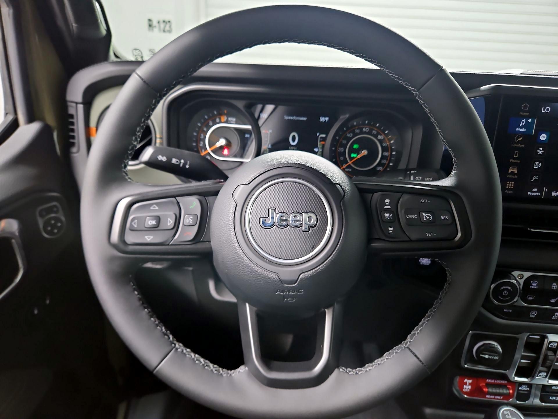 Thumbnail: 2025 Jeep Gladiator - 10