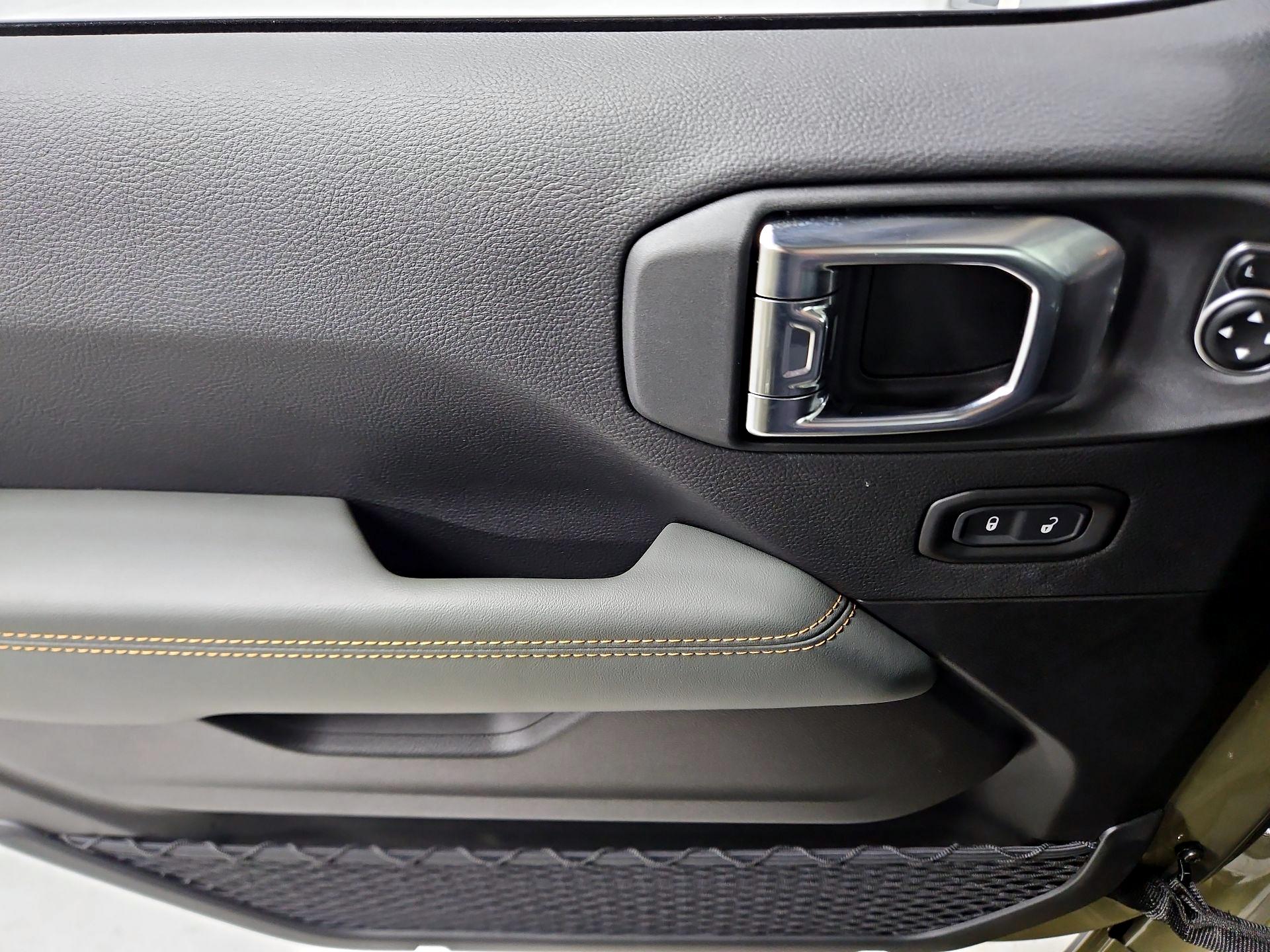 Thumbnail: 2025 Jeep Gladiator - 12