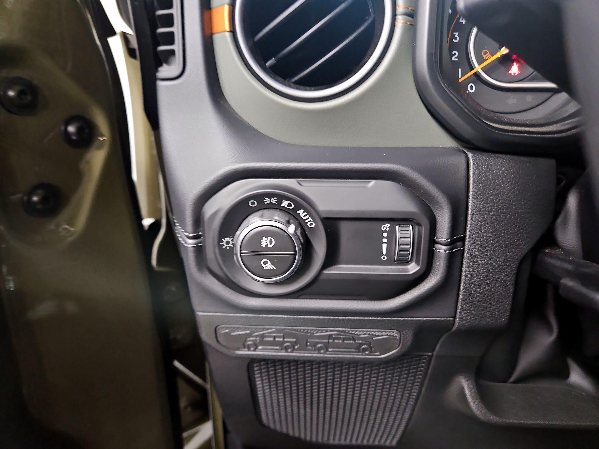 Thumbnail: 2025 Jeep Gladiator - 13