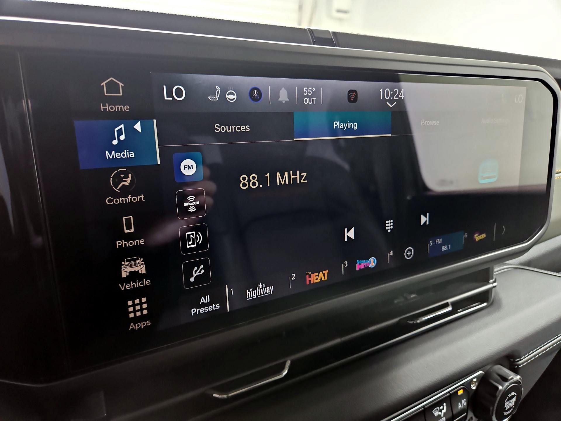 Thumbnail: 2025 Jeep Gladiator - 15