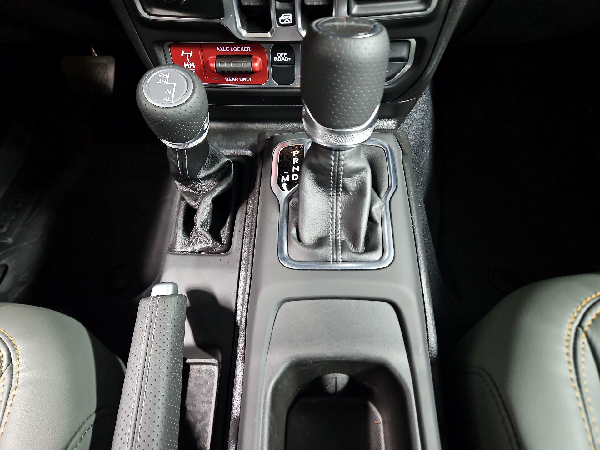 Thumbnail: 2025 Jeep Gladiator - 17