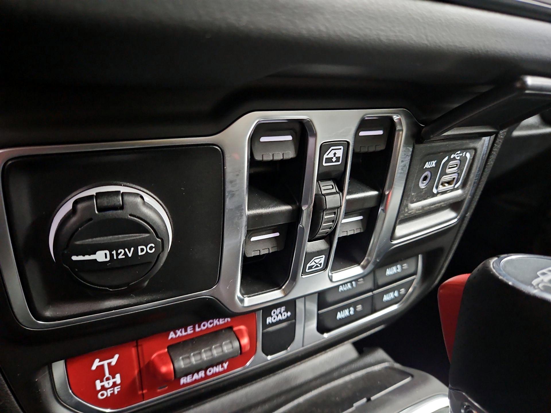 Thumbnail: 2025 Jeep Gladiator - 18