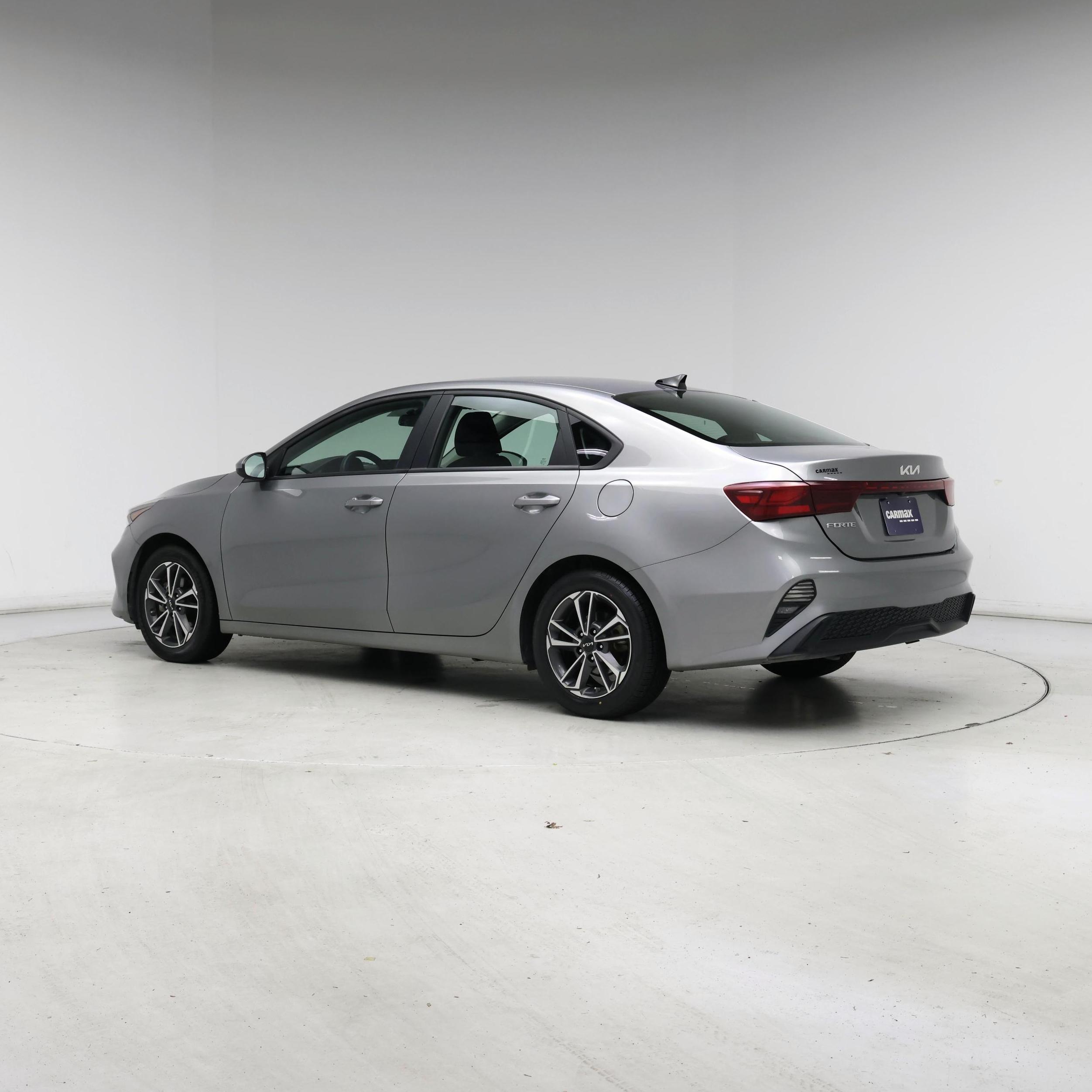 Thumbnail: 2022 Kia Forte - 2