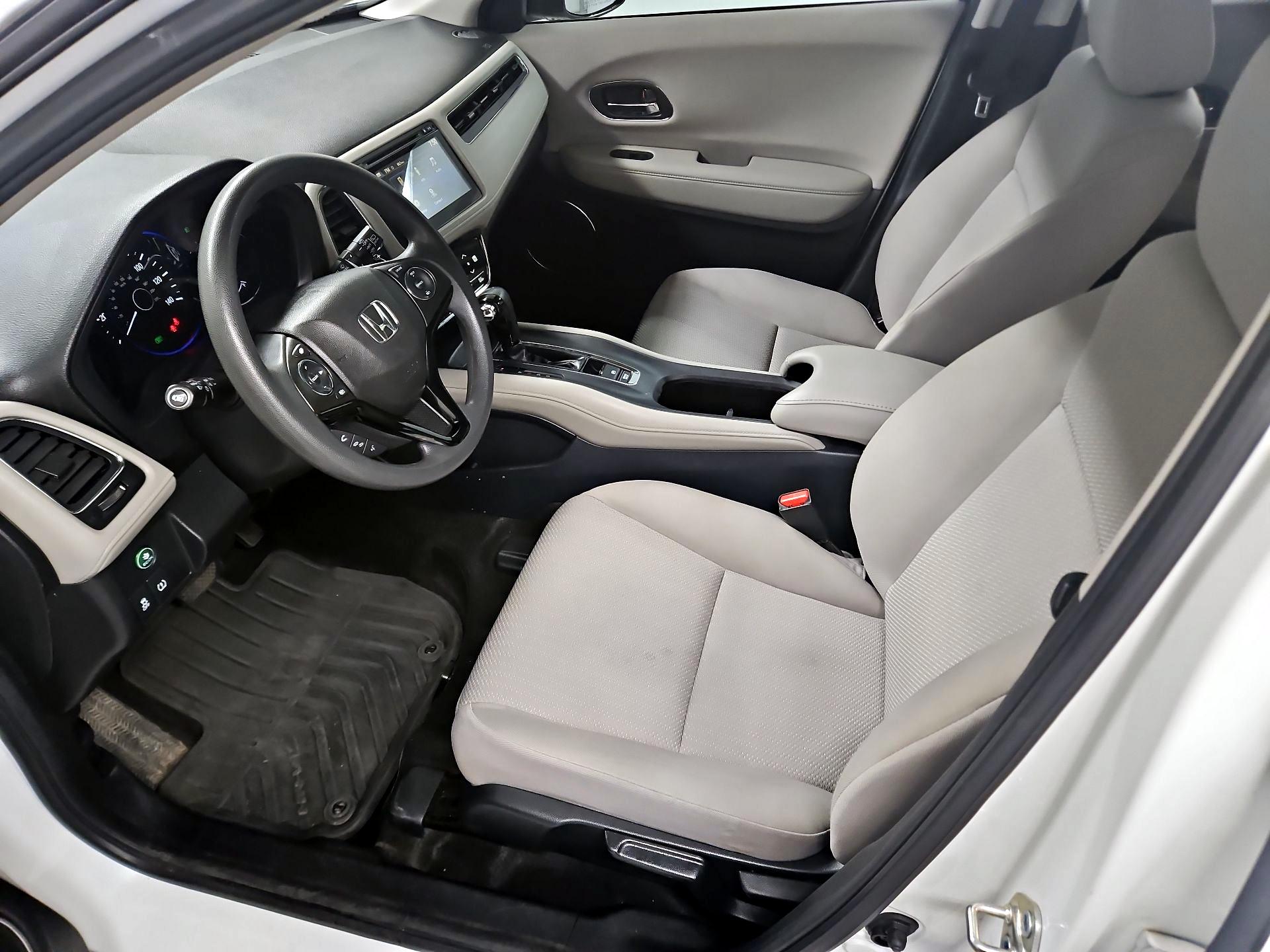 Thumbnail: 2018 Honda HR-V - 11