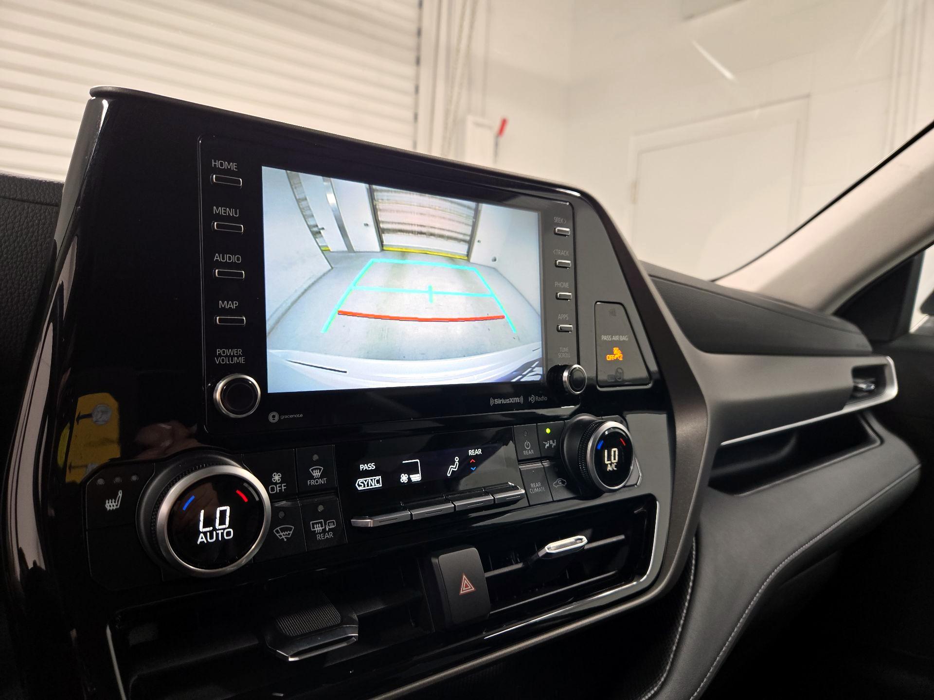 Thumbnail: 2022 Toyota Highlander - 14